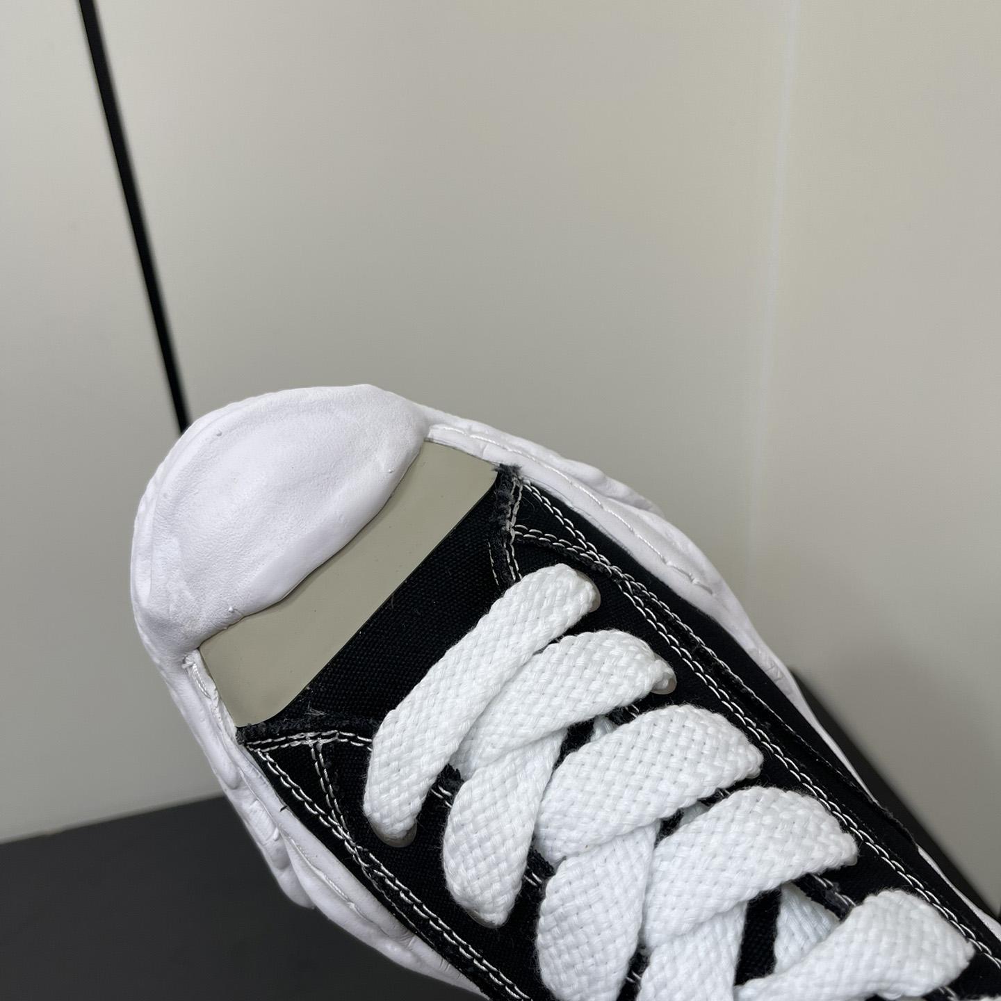 Maison Mihara Yasuhiro Low-Top Sneakers - PerfectKickZ