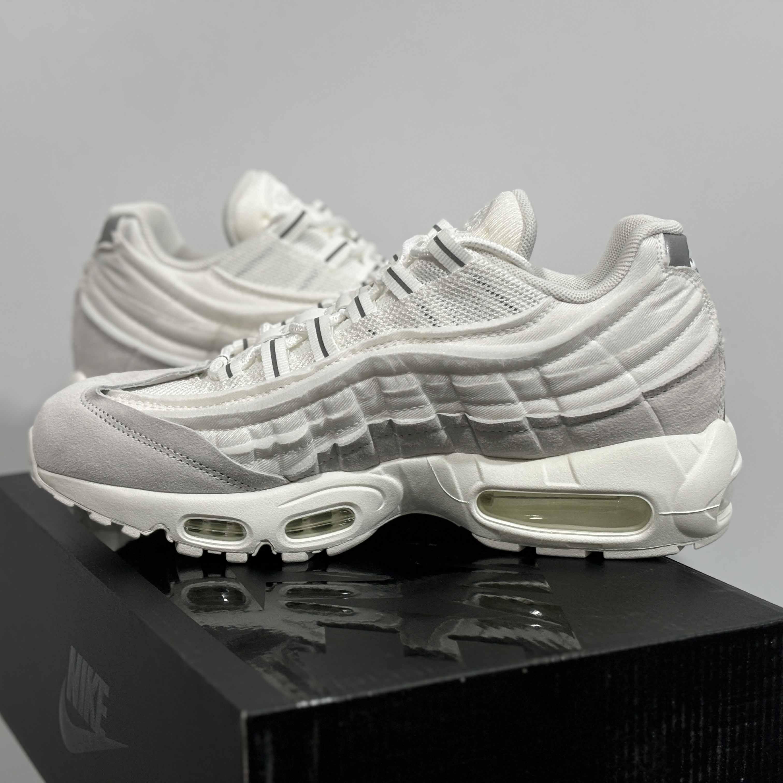 CDG X Nike Air Max 95 OG Sneaker    CU8406-100 - PerfectKickZ