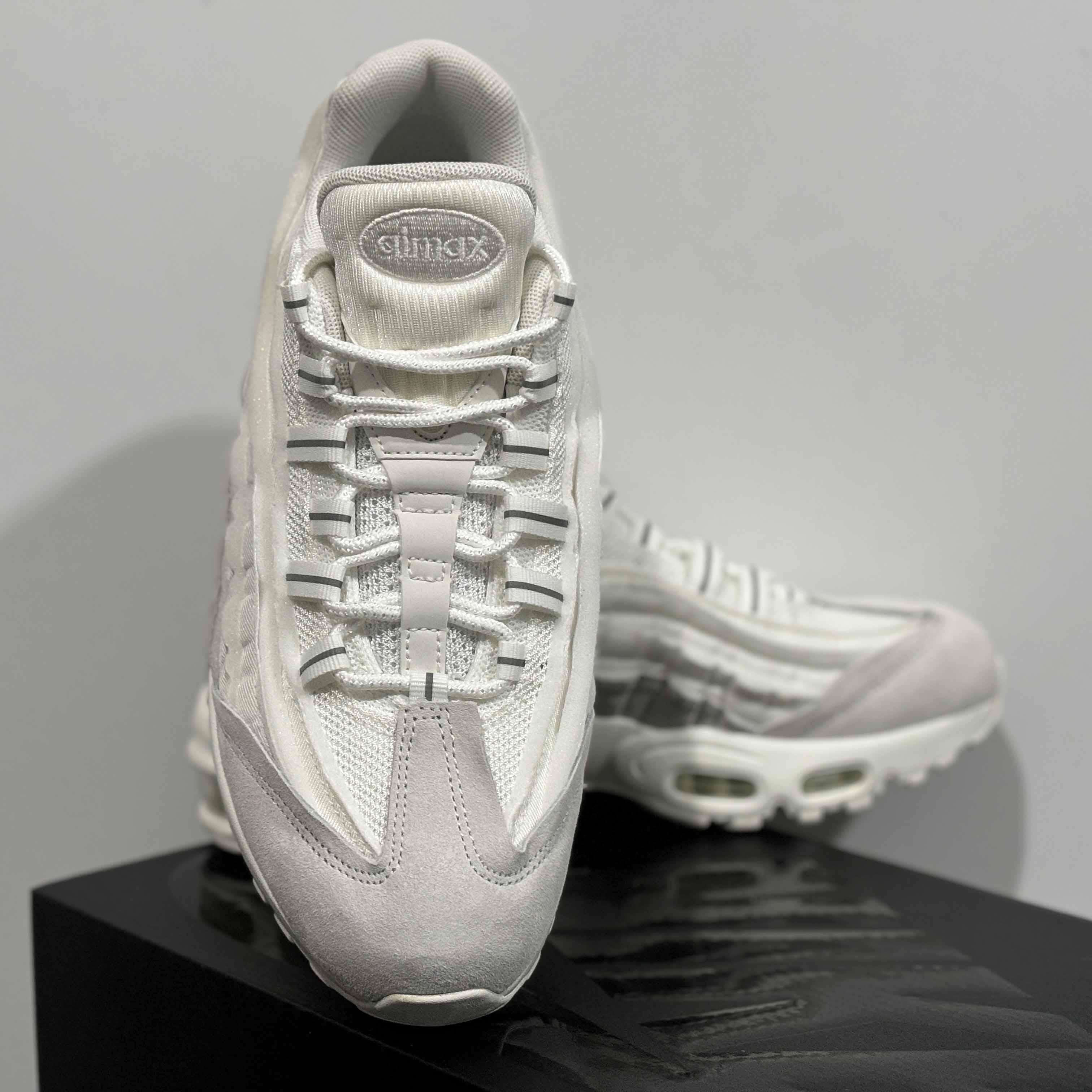CDG X Nike Air Max 95 OG Sneaker    CU8406-100 - PerfectKickZ