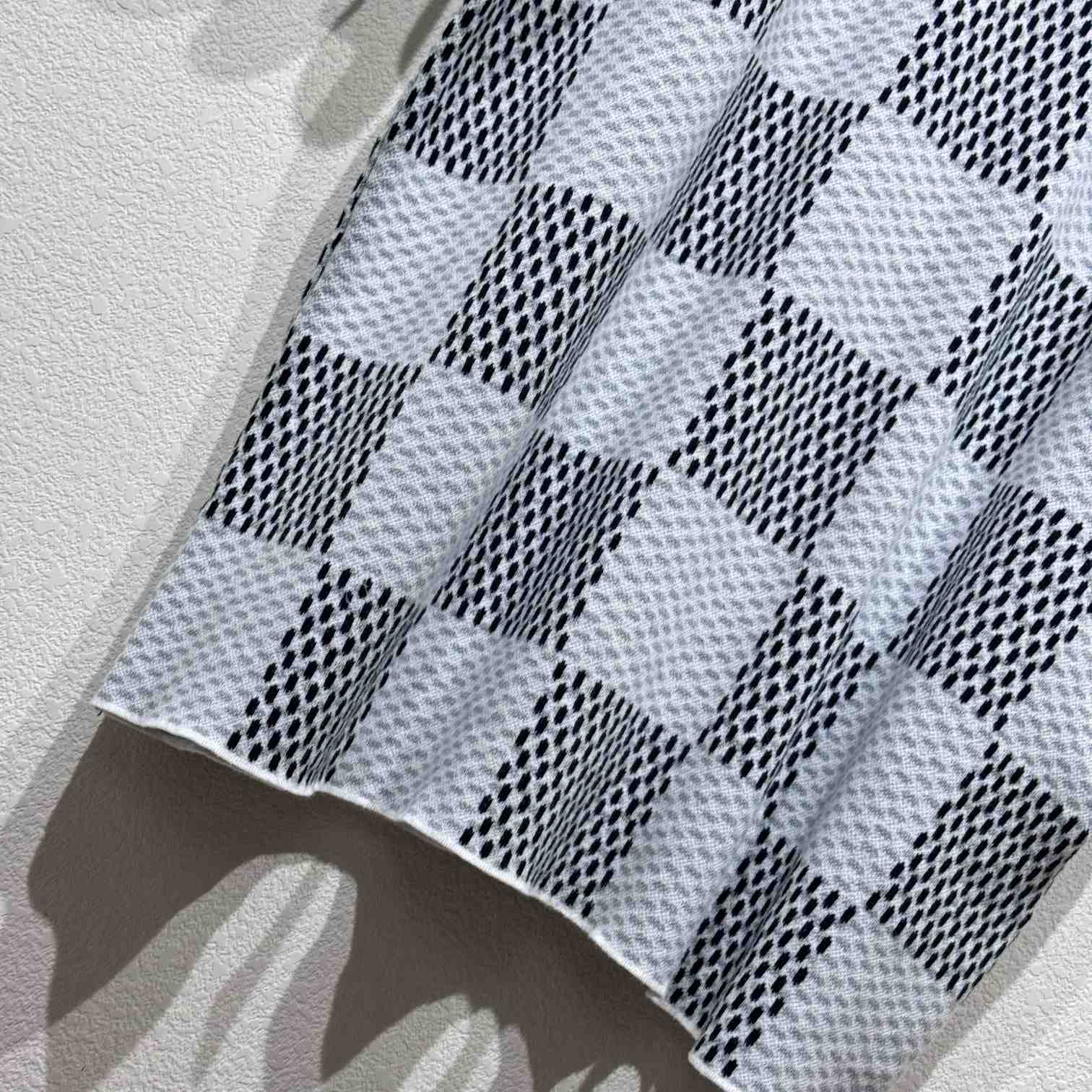 Louis Vuitton Damier Jacquard Short-Sleeved Crewneck   1AHEB7 - PerfectKickZ