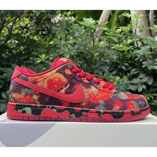 The Wizard of Oz x Nike SB Dunk Low“RubySlipper” Sneaker    FZ1291-600  - PerfectKickZ