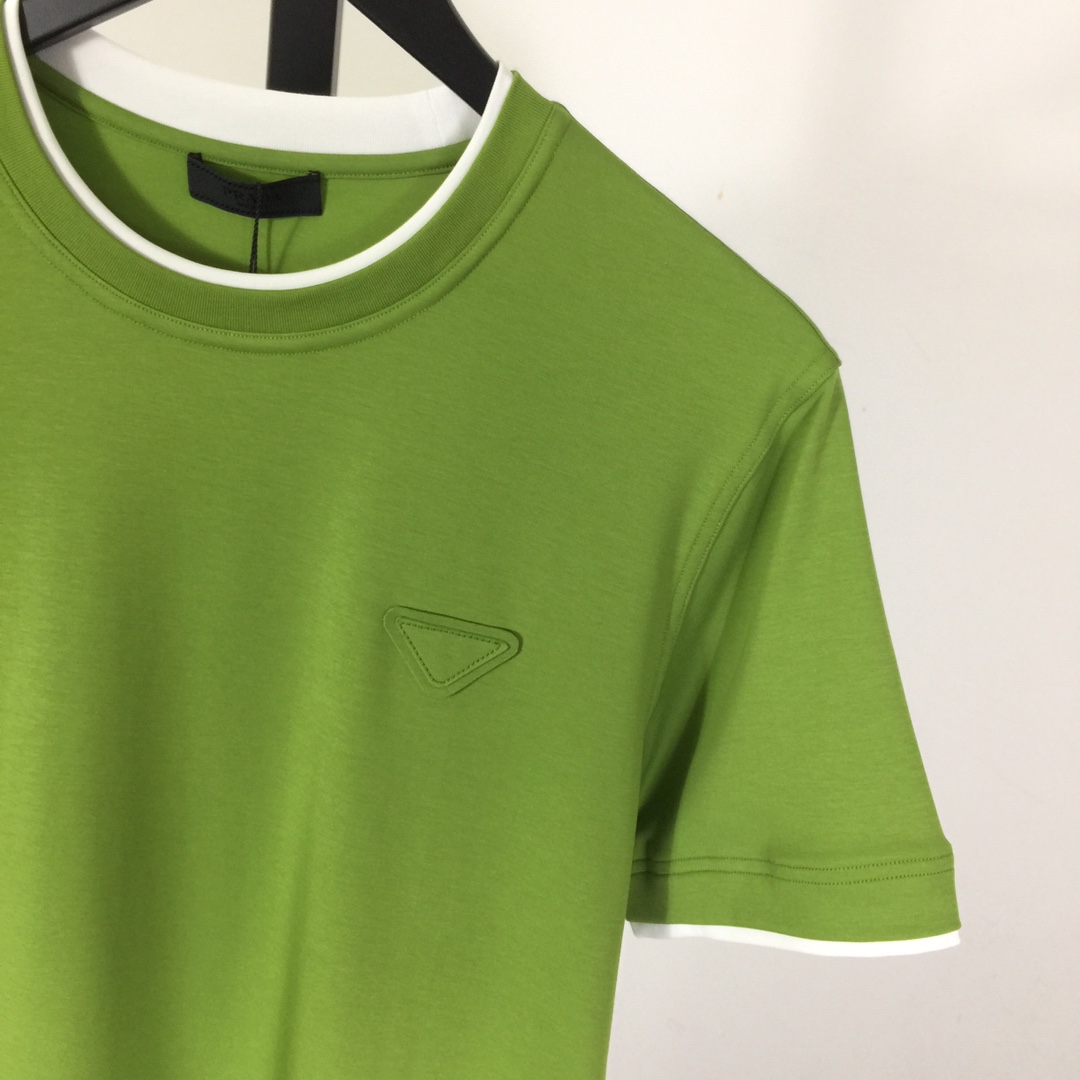 Prada Logo T-Shirt - PerfectKickZ