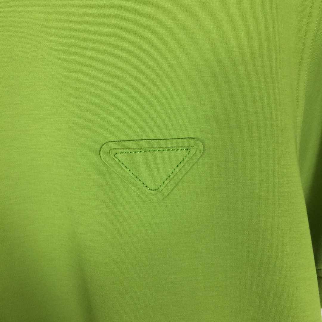 Prada Logo T-Shirt - PerfectKickZ