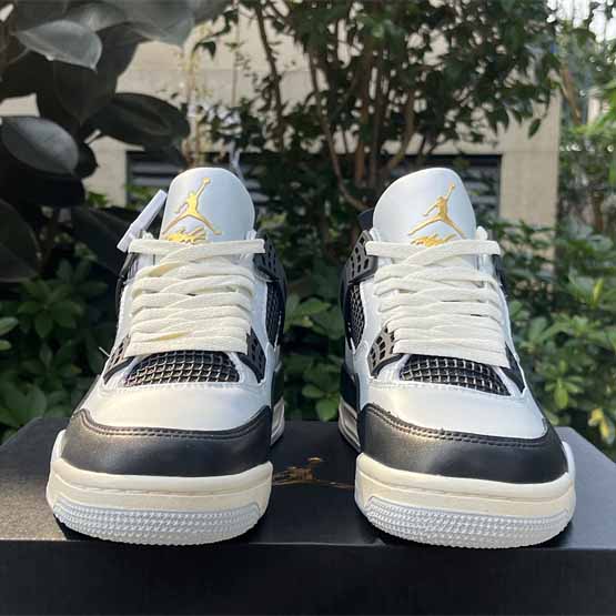 Jordan Air jordan 4 GS“Pure Platinum” Sneakers      FZ8585-070  - PerfectKickZ