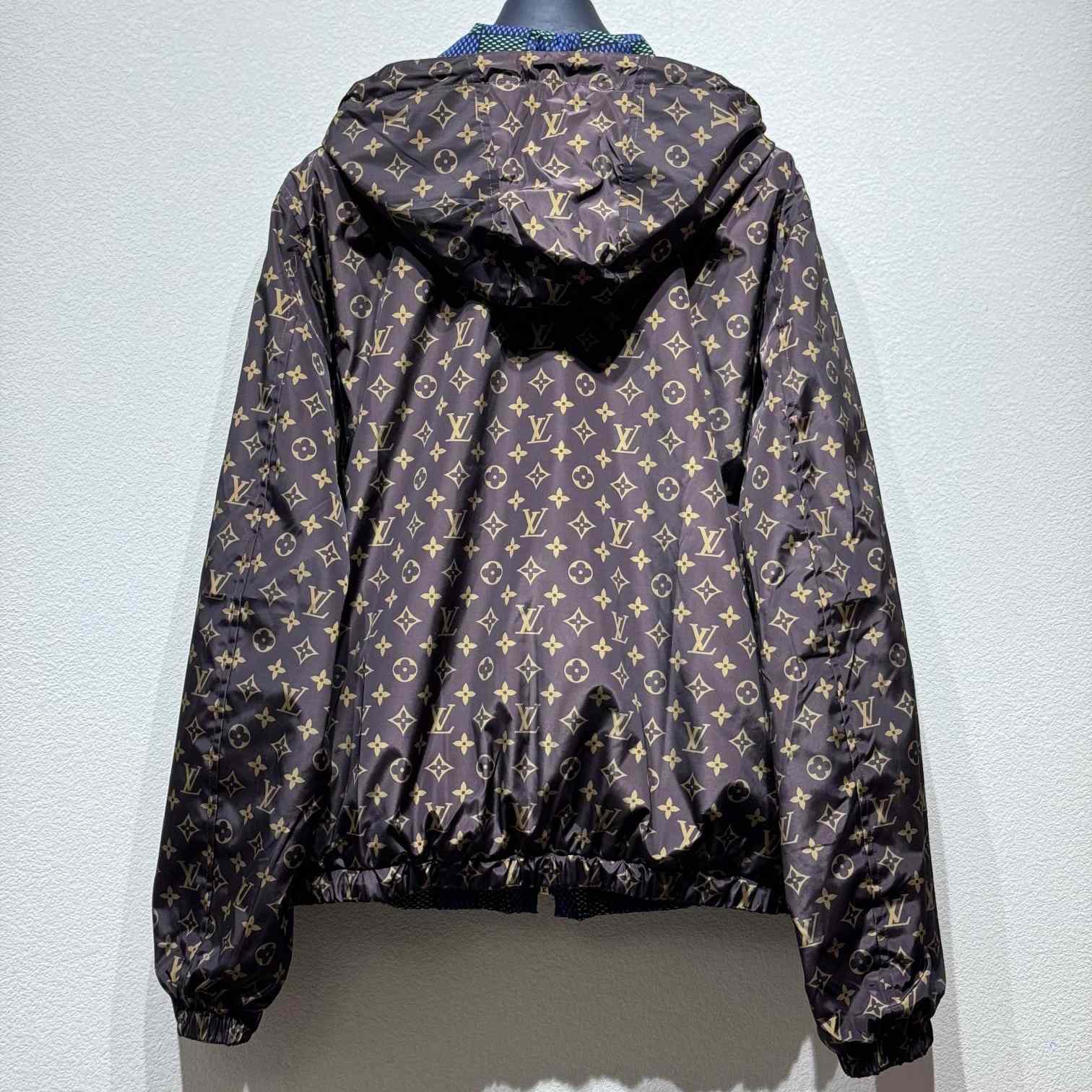 Louis Vuitton Damier Reversible Windbreaker    1AHBIW - PerfectKickZ