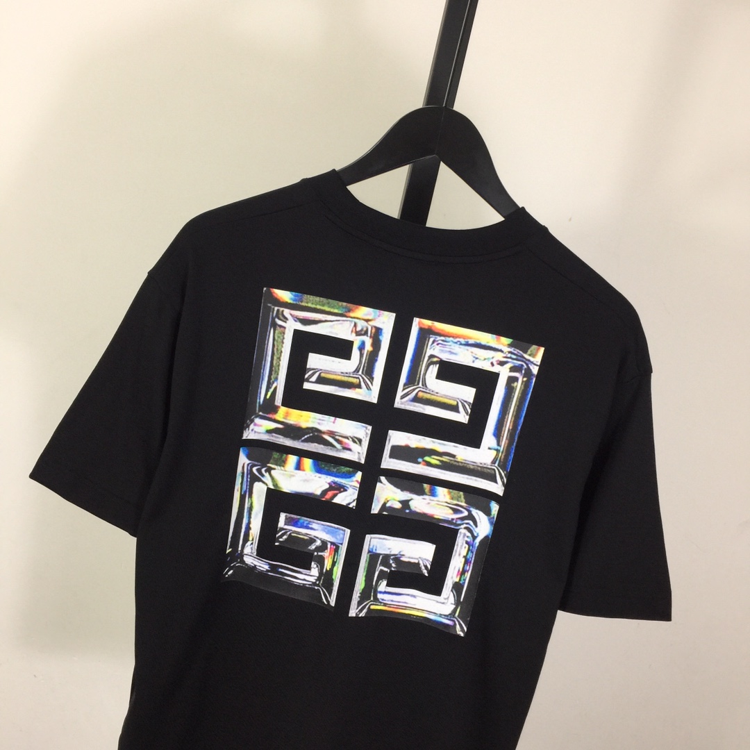Givenchy Short-sleeved T-shirt In Cotton - PerfectKickZ