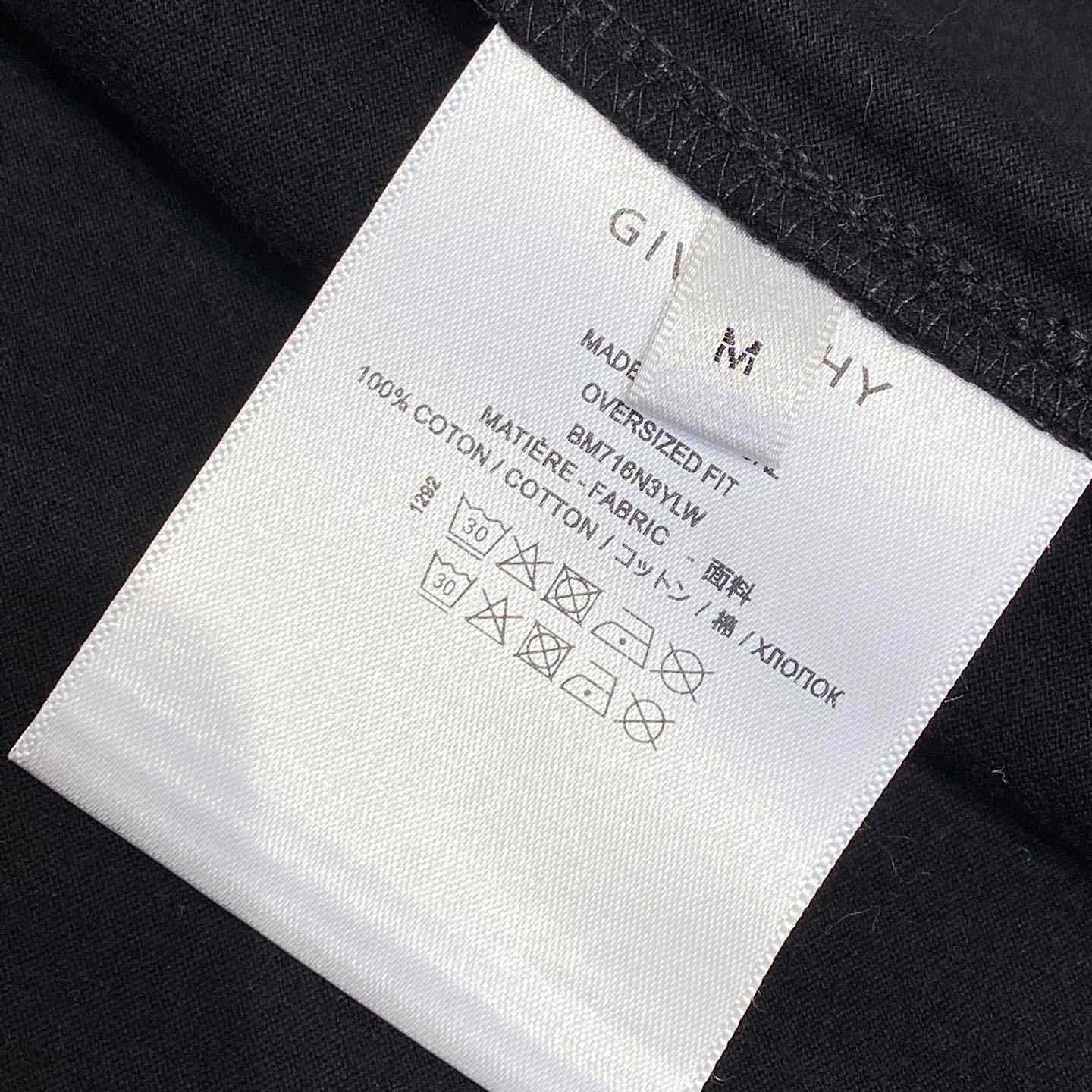 Givenchy 4G T-shirt In Cotton - PerfectKickZ