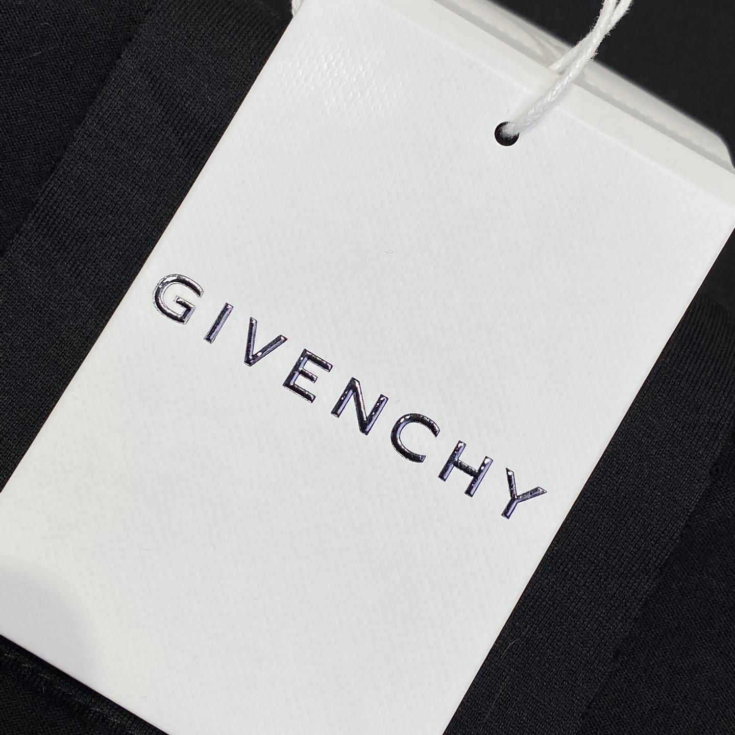 Givenchy 4G T-shirt In Cotton - PerfectKickZ