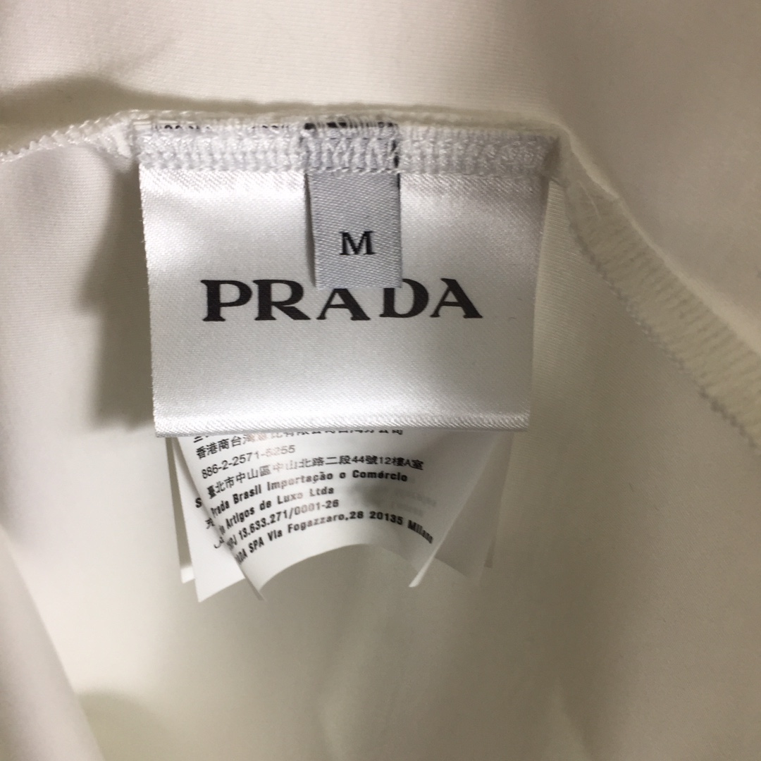 Prada Logo T-Shirt - PerfectKickZ