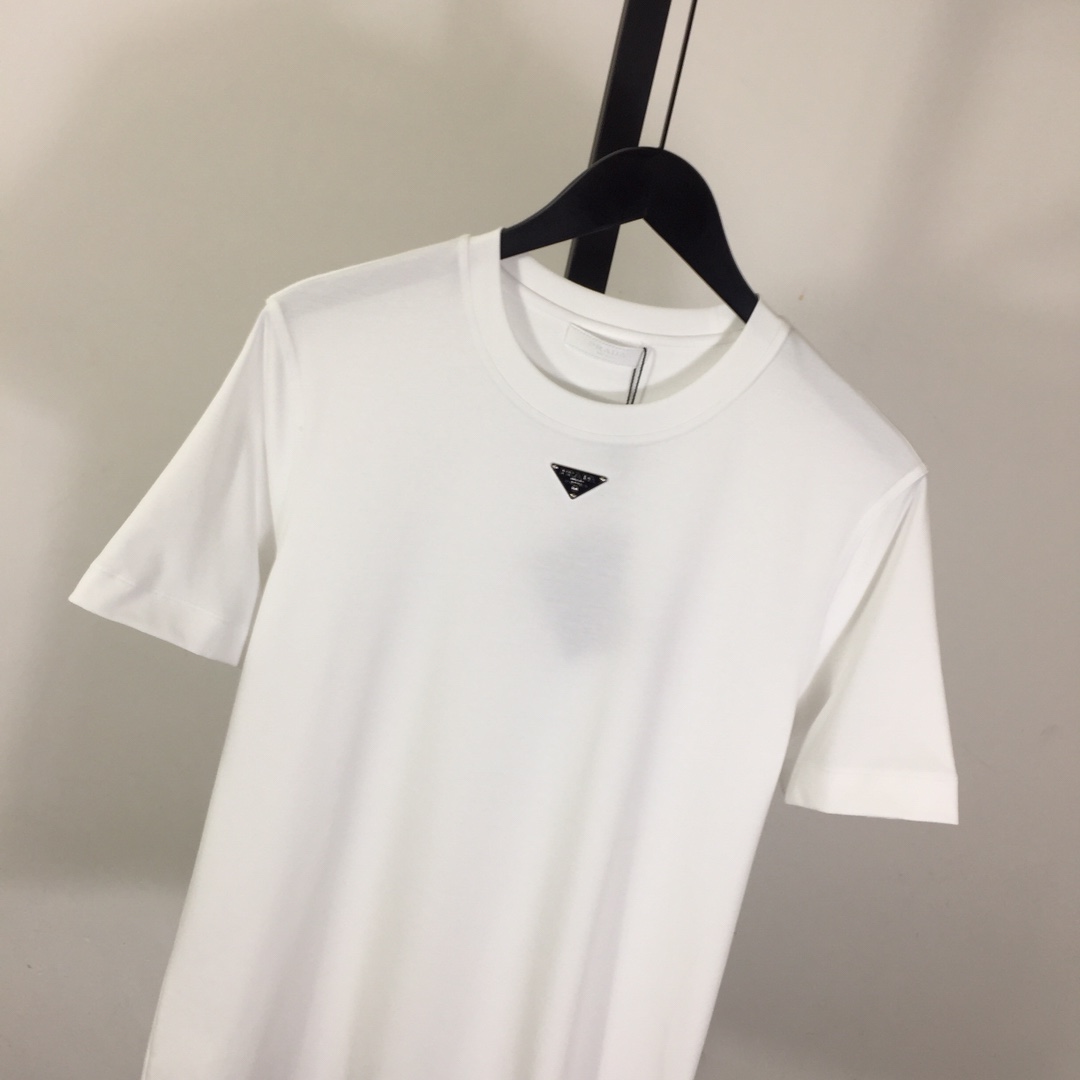 Prada Logo T-Shirt - PerfectKickZ
