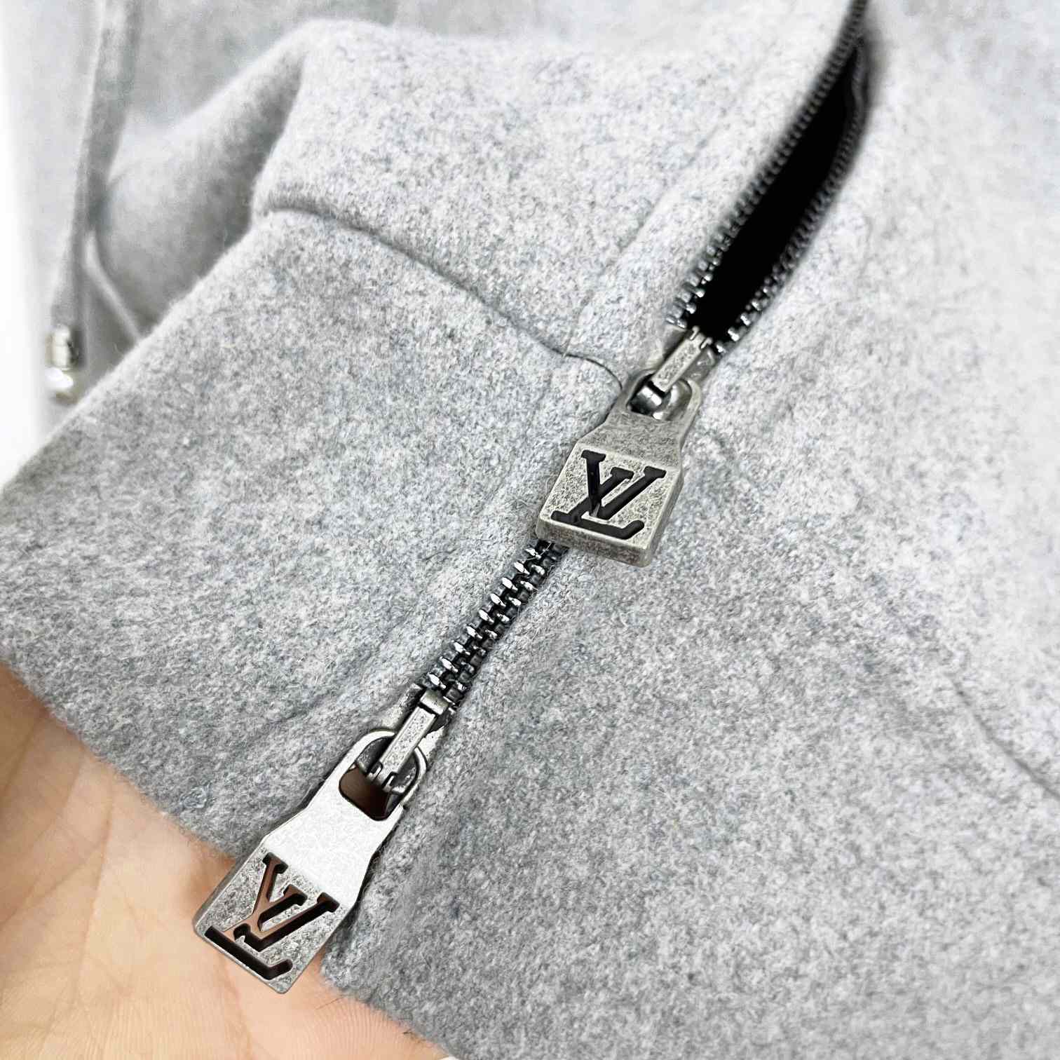Louis Vuitton Tailored Technical Wool Hooded Blouson     1AFYBT - PerfectKickZ