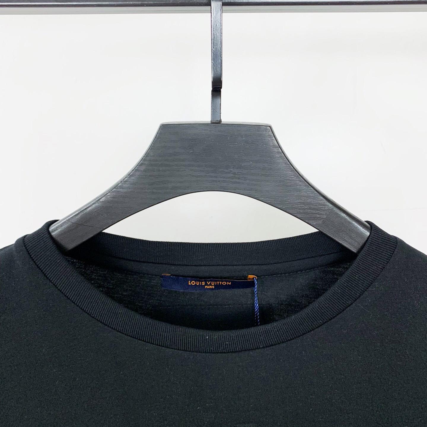 Louis Vuitton Logo Cotton T-Shirt    - PerfectKickZ