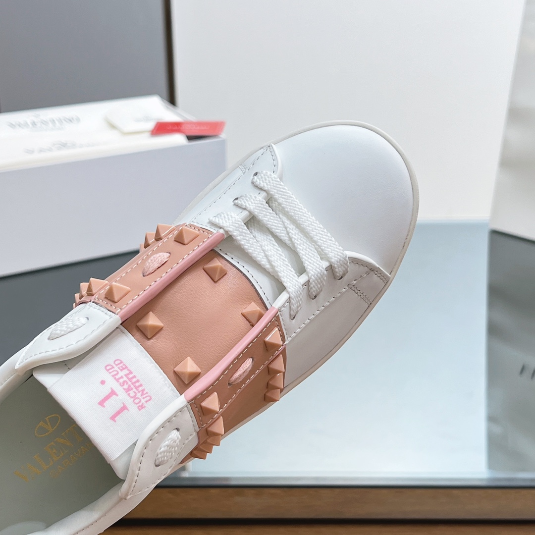 Valenti Rockstud Untitled Sneakers - PerfectKickZ
