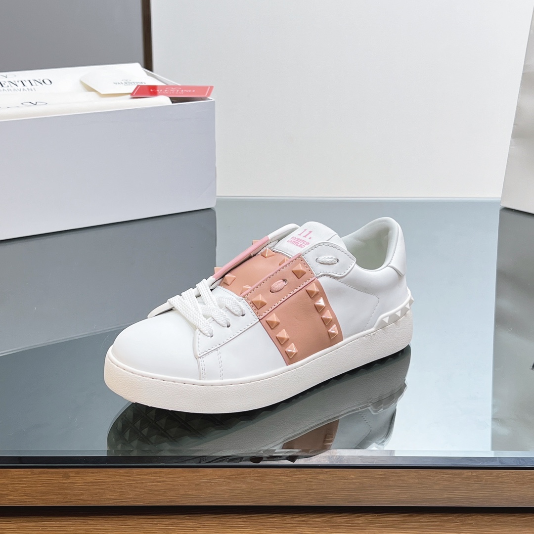 Valenti Rockstud Untitled Sneakers - PerfectKickZ