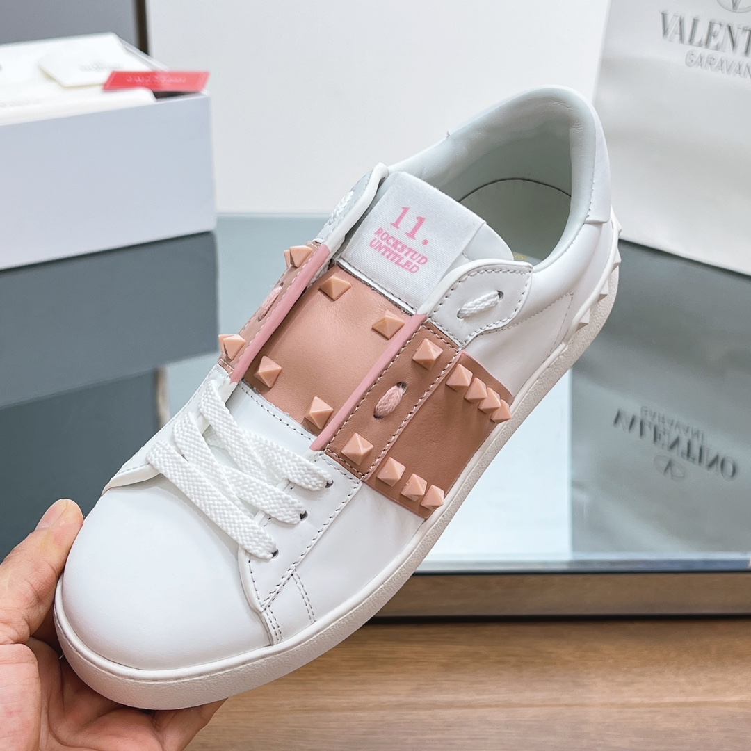 Valenti Rockstud Untitled Sneakers - PerfectKickZ
