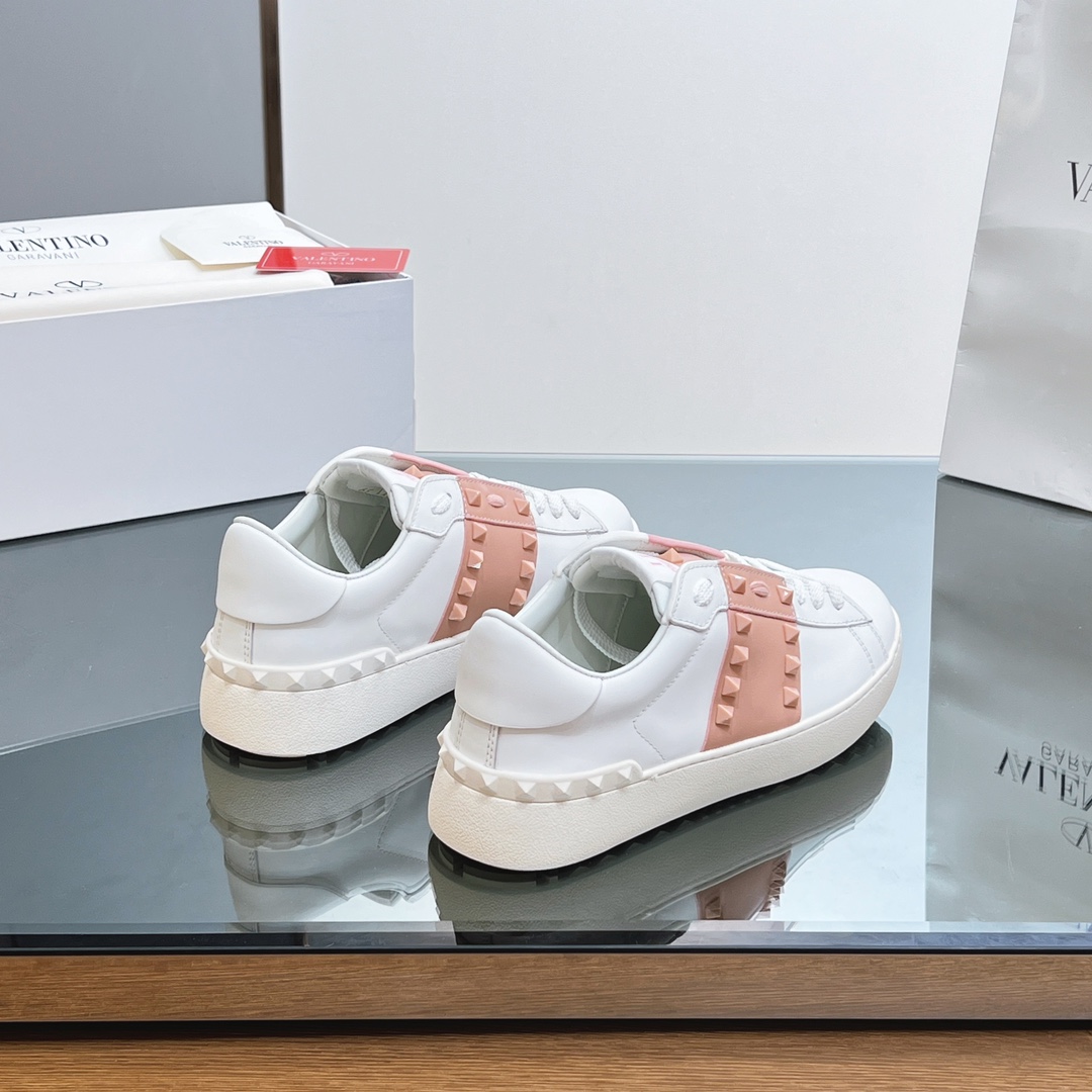 Valenti Rockstud Untitled Sneakers - PerfectKickZ