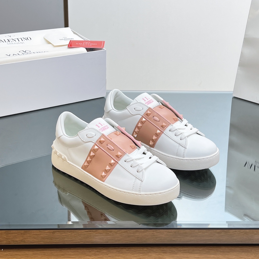 Valenti Rockstud Untitled Sneakers - PerfectKickZ