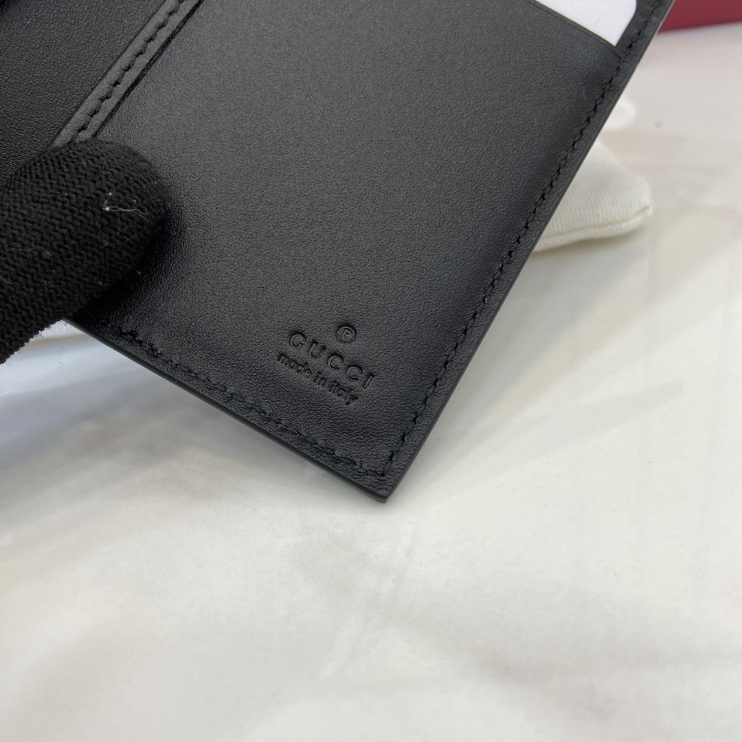 Gucci GG Emblem Bi-fold Card Case  - PerfectKickZ
