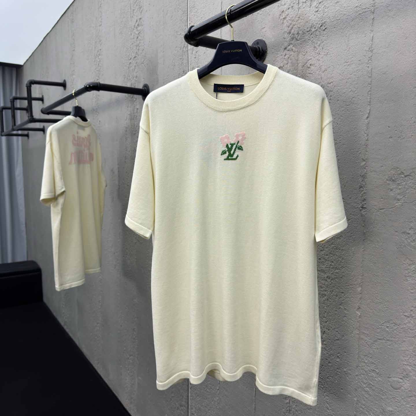 Louis Vuitton Short-Sleeved Cotton Knitted Crewneck   1AFRDI - PerfectKickZ