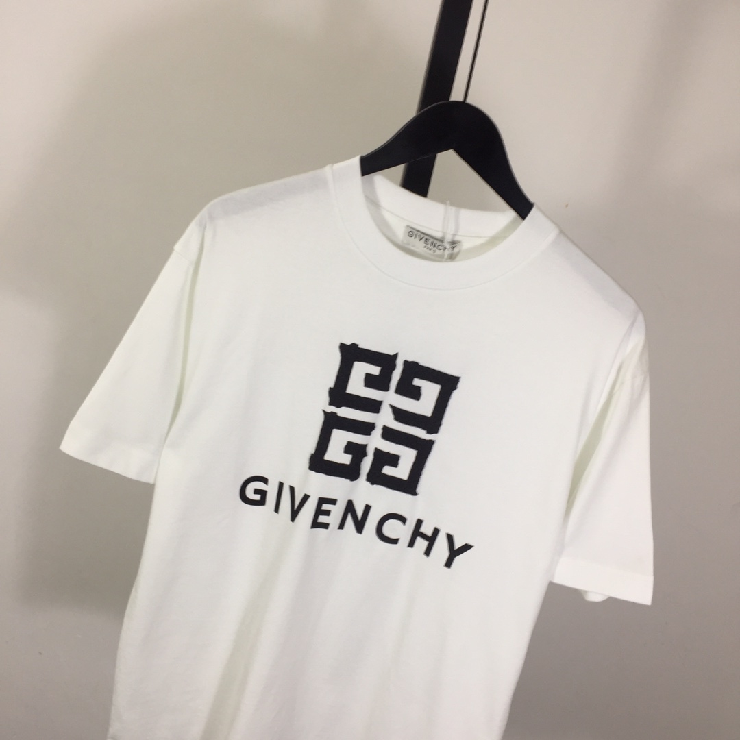 Givenchy Short-sleeved T-shirt In Cotton - PerfectKickZ