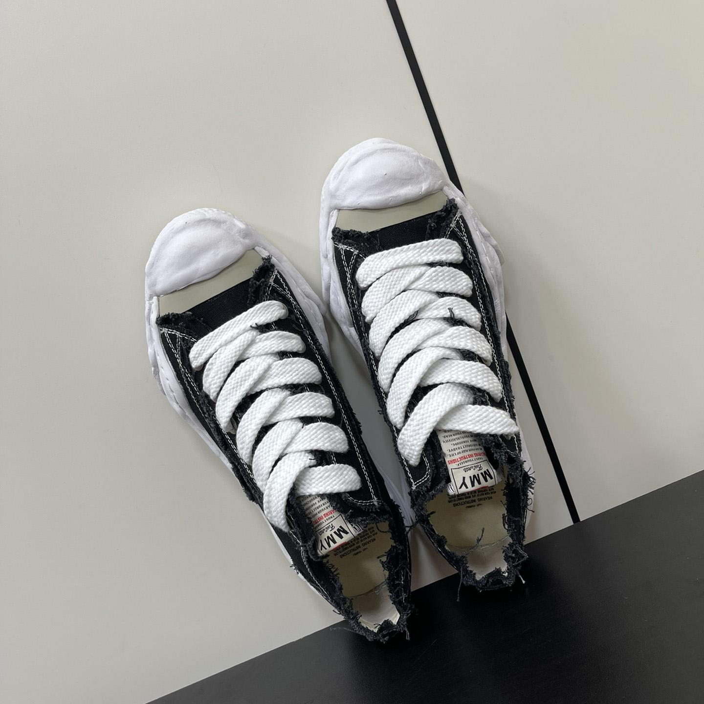 Maison Mihara Yasuhiro Low-Top Sneakers - PerfectKickZ