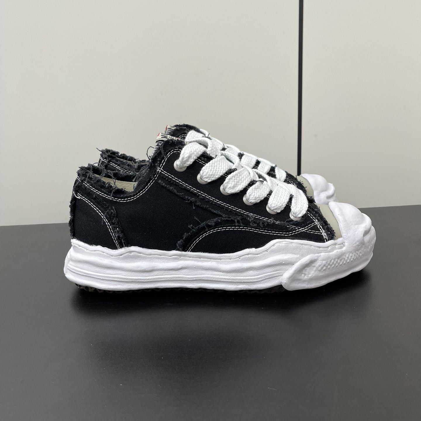 Maison Mihara Yasuhiro Low-Top Sneakers - PerfectKickZ
