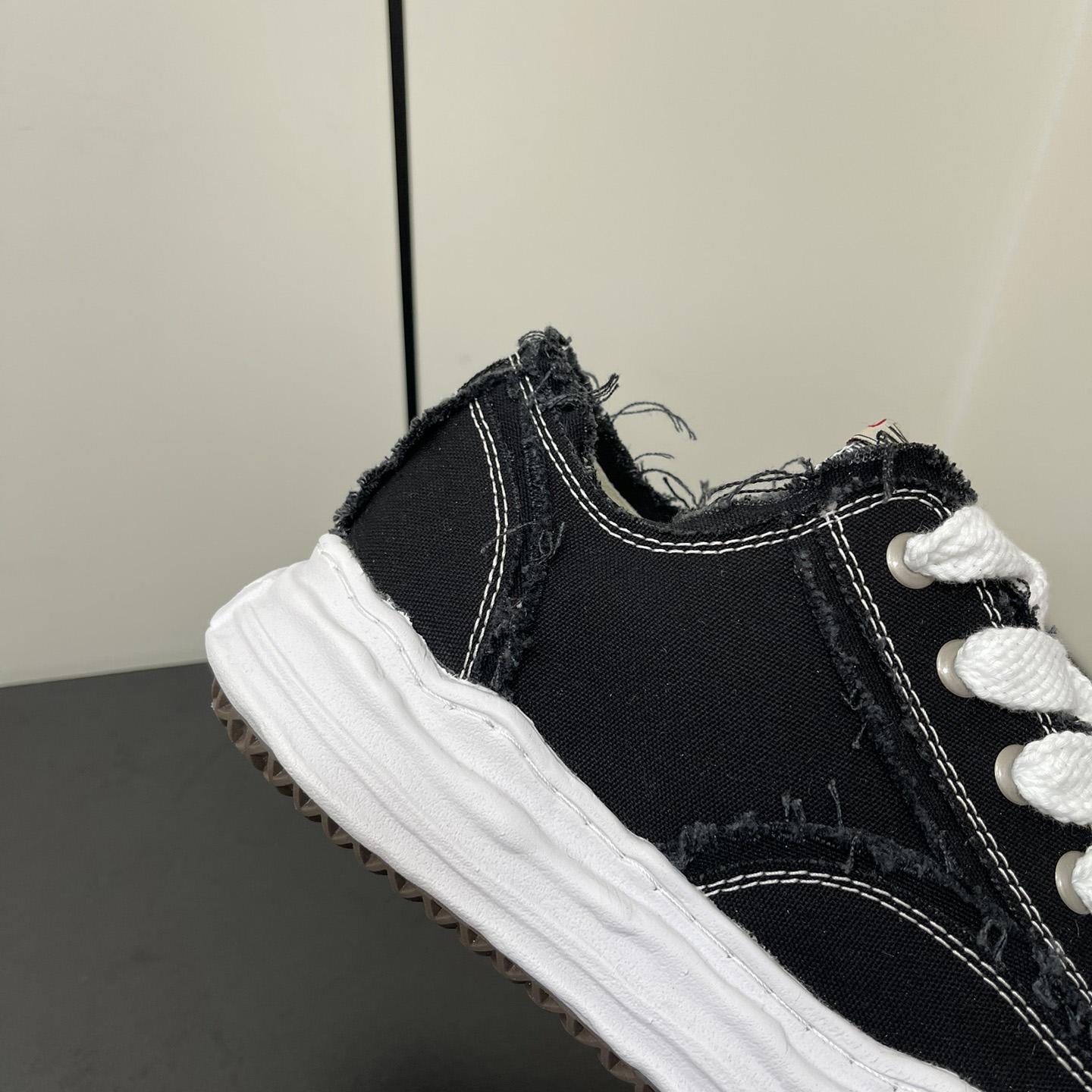 Maison Mihara Yasuhiro Low-Top Sneakers - PerfectKickZ