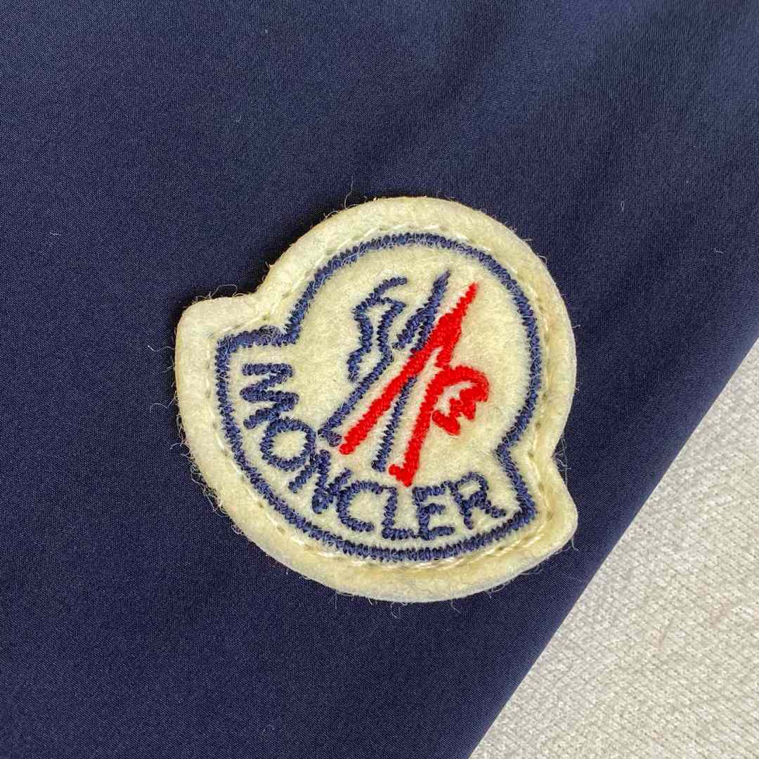 Moncler Logo Patch Zip-Up Jacket - PerfectKickZ