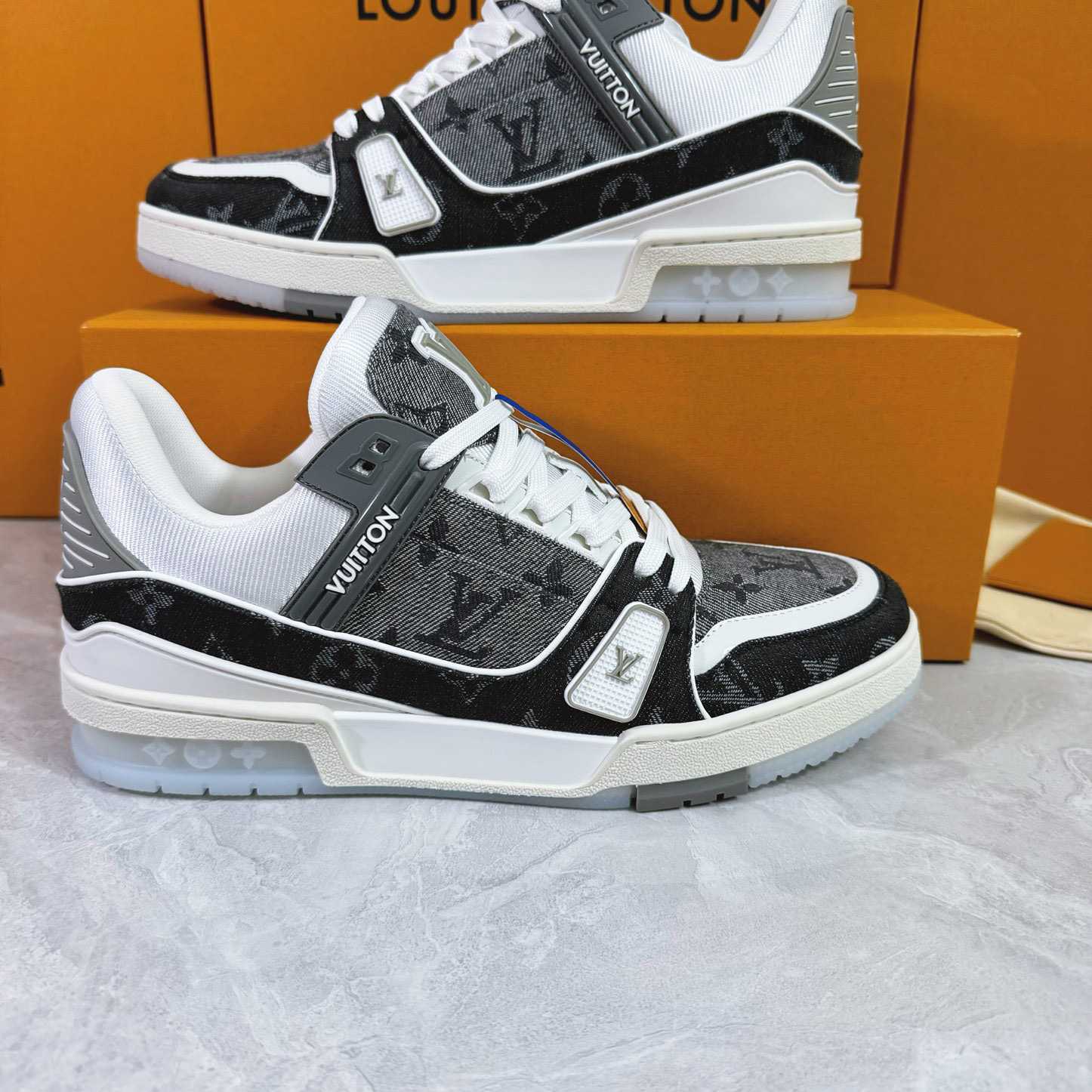 Louis Vuitton LV Trainer Sneaker  1ADHIK - 