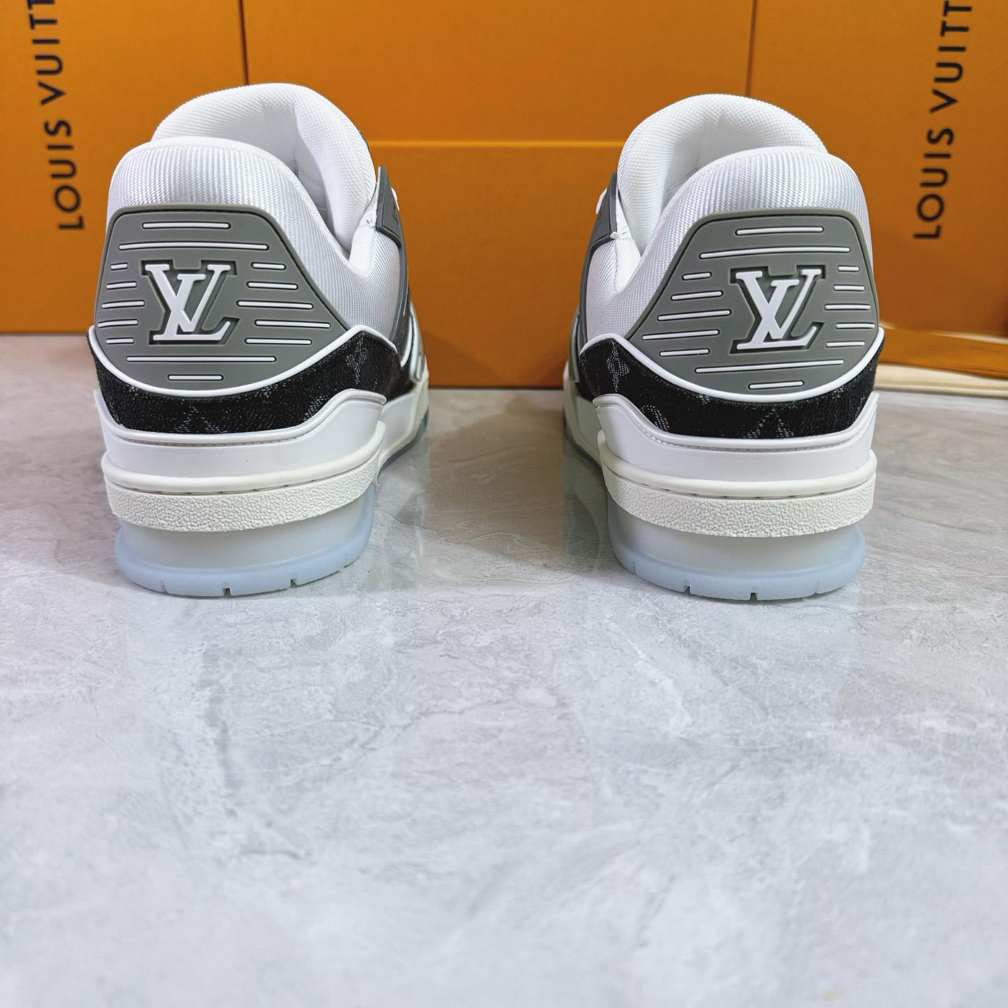 Louis Vuitton LV Trainer Sneaker  1ADHIK - 