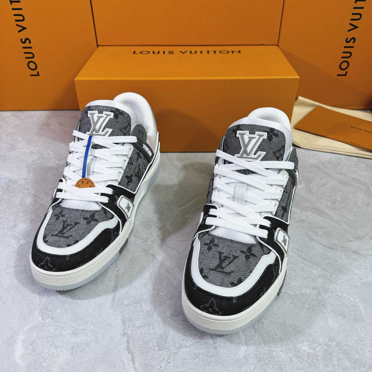 Louis Vuitton LV Trainer Sneaker  1ADHIK - 