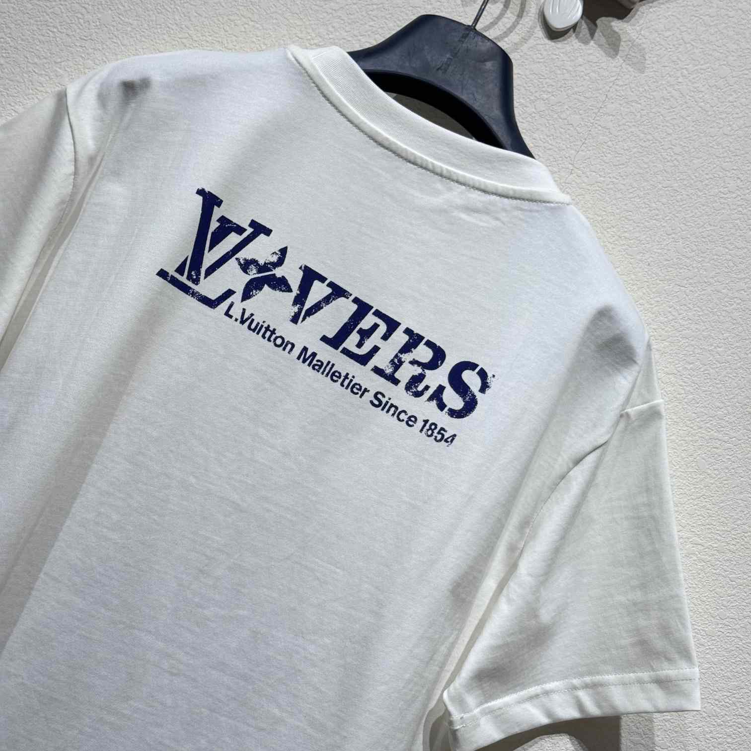Louis Vuitton Embellished Graphic Cotton T-Shirt   1AHCKN - PerfectKickZ