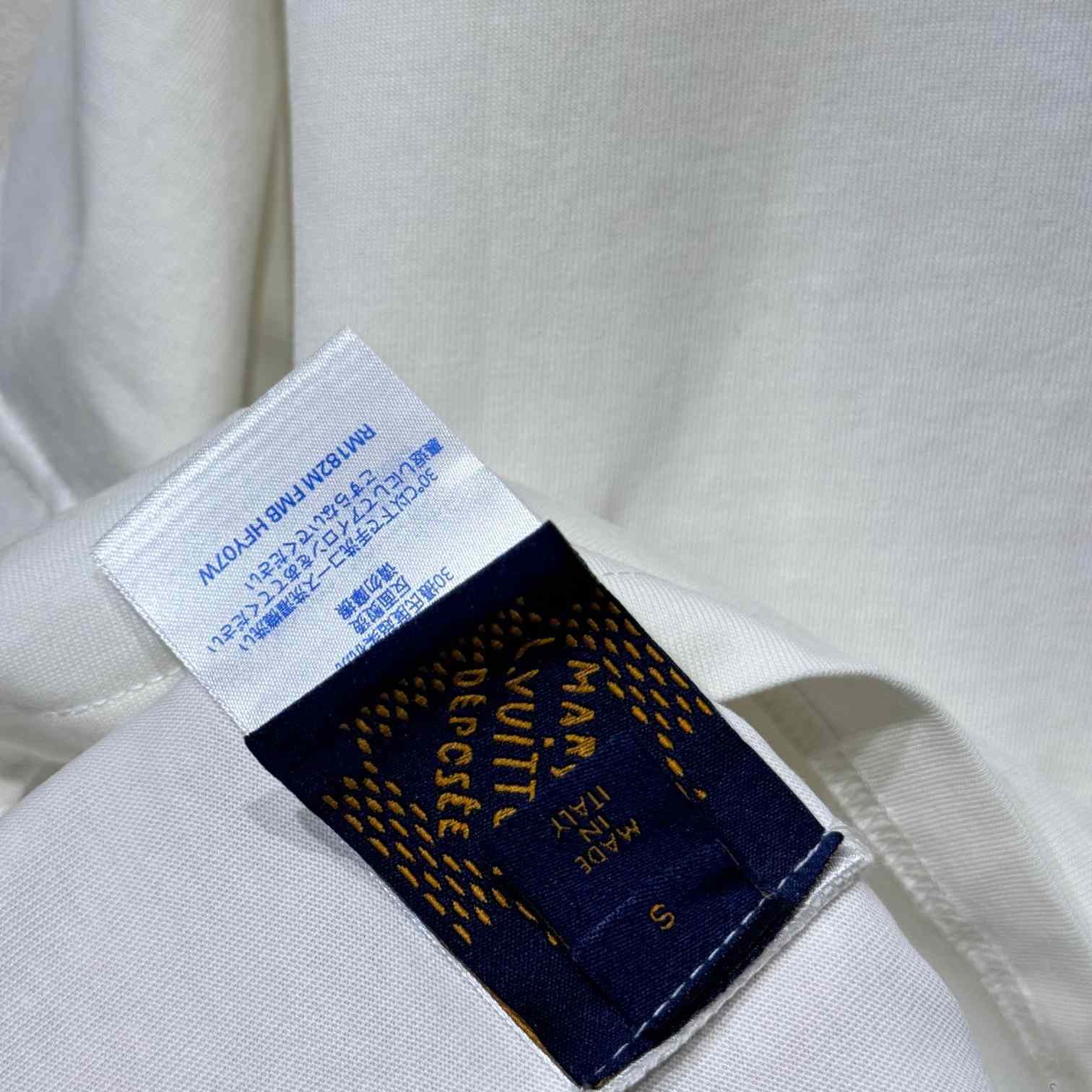 Louis Vuitton Embellished Graphic Cotton T-Shirt   1AHCKN - PerfectKickZ