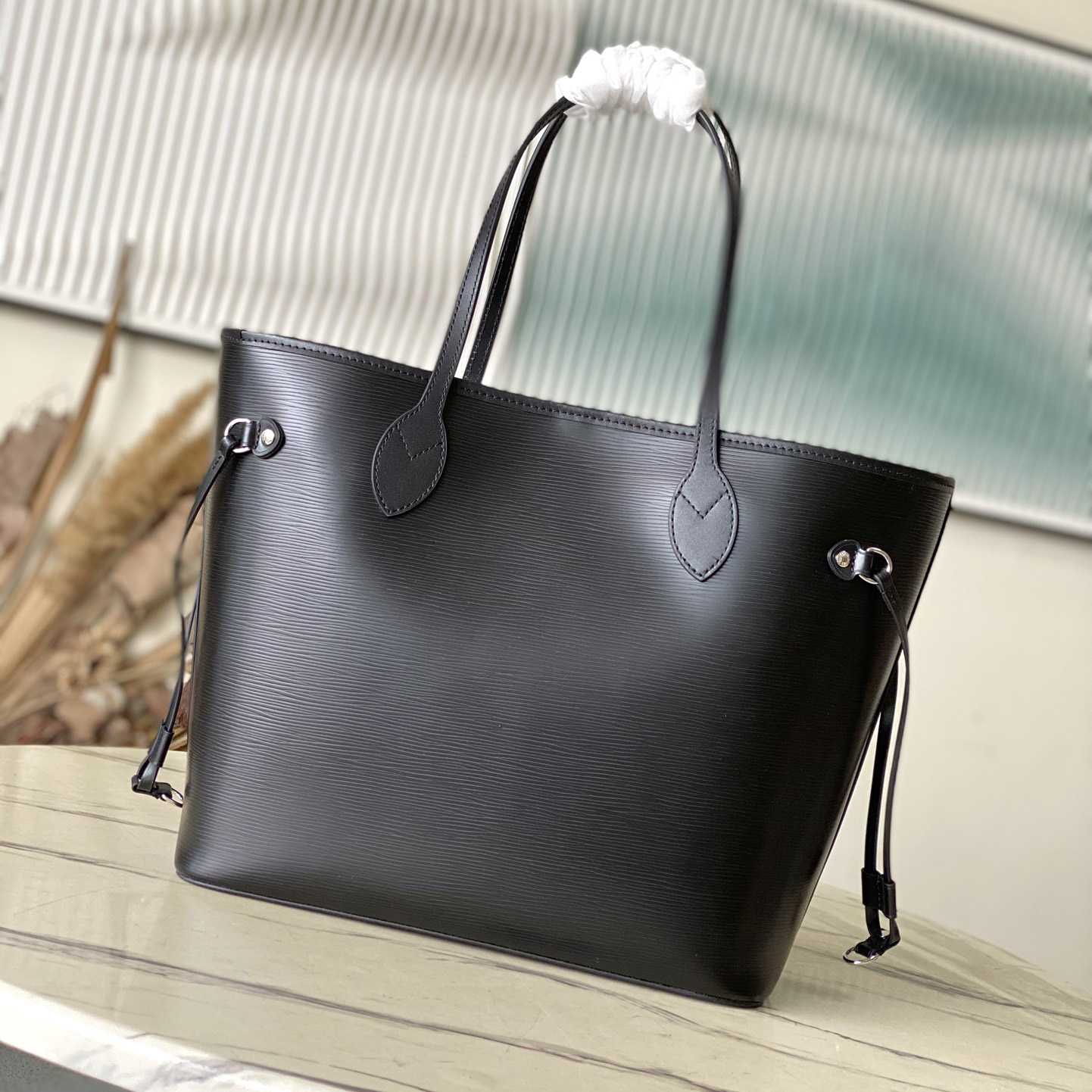 Louis Vuitton Neverfull MM   M11930 - PerfectKickZ