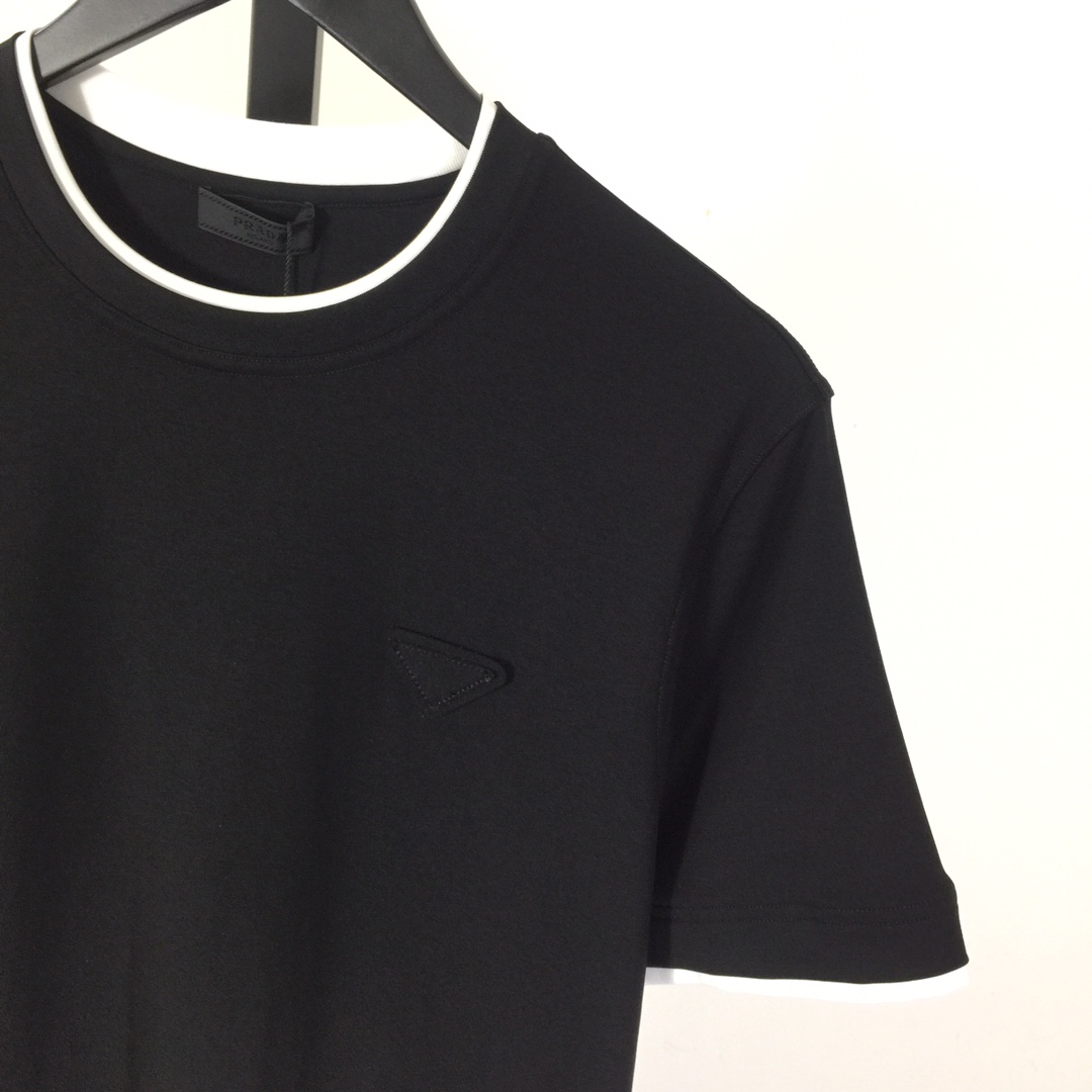 Prada Logo T-Shirt - PerfectKickZ