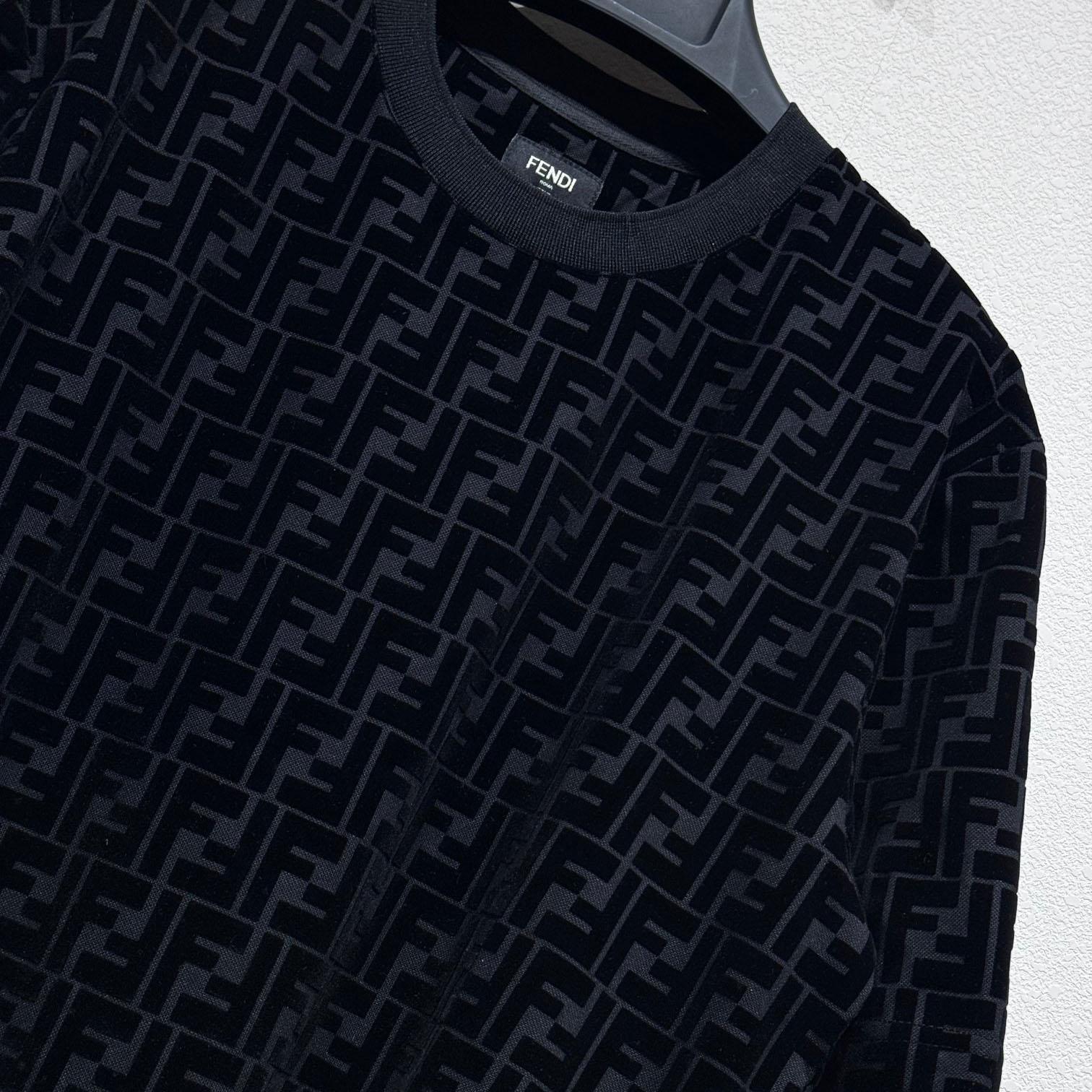 Fendi T-shirt In Black Piqué - PerfectKickZ