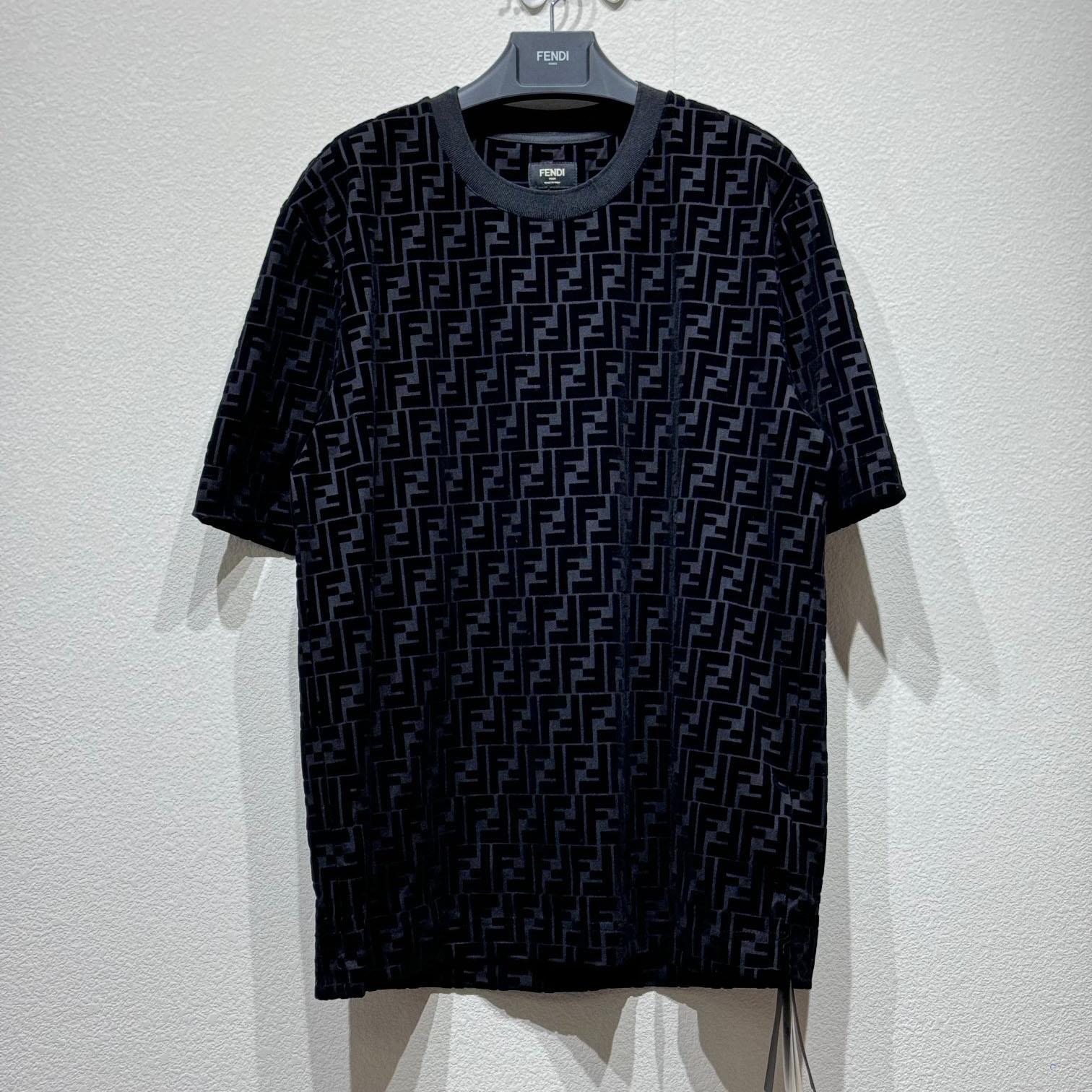 Fendi T-shirt In Black Piqué - PerfectKickZ