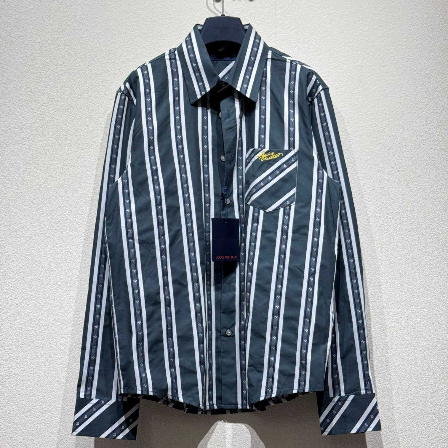 Louis Vuitton Long-Sleeved Silk Shirt   1AGJNS - PerfectKickZ