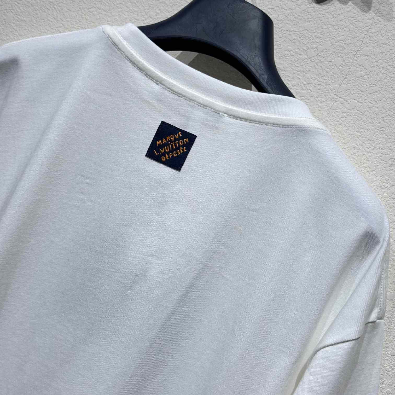 Louis Vuitton LV Vers Embellished Short-Sleeved T-Shirt  1AFR96 - PerfectKickZ