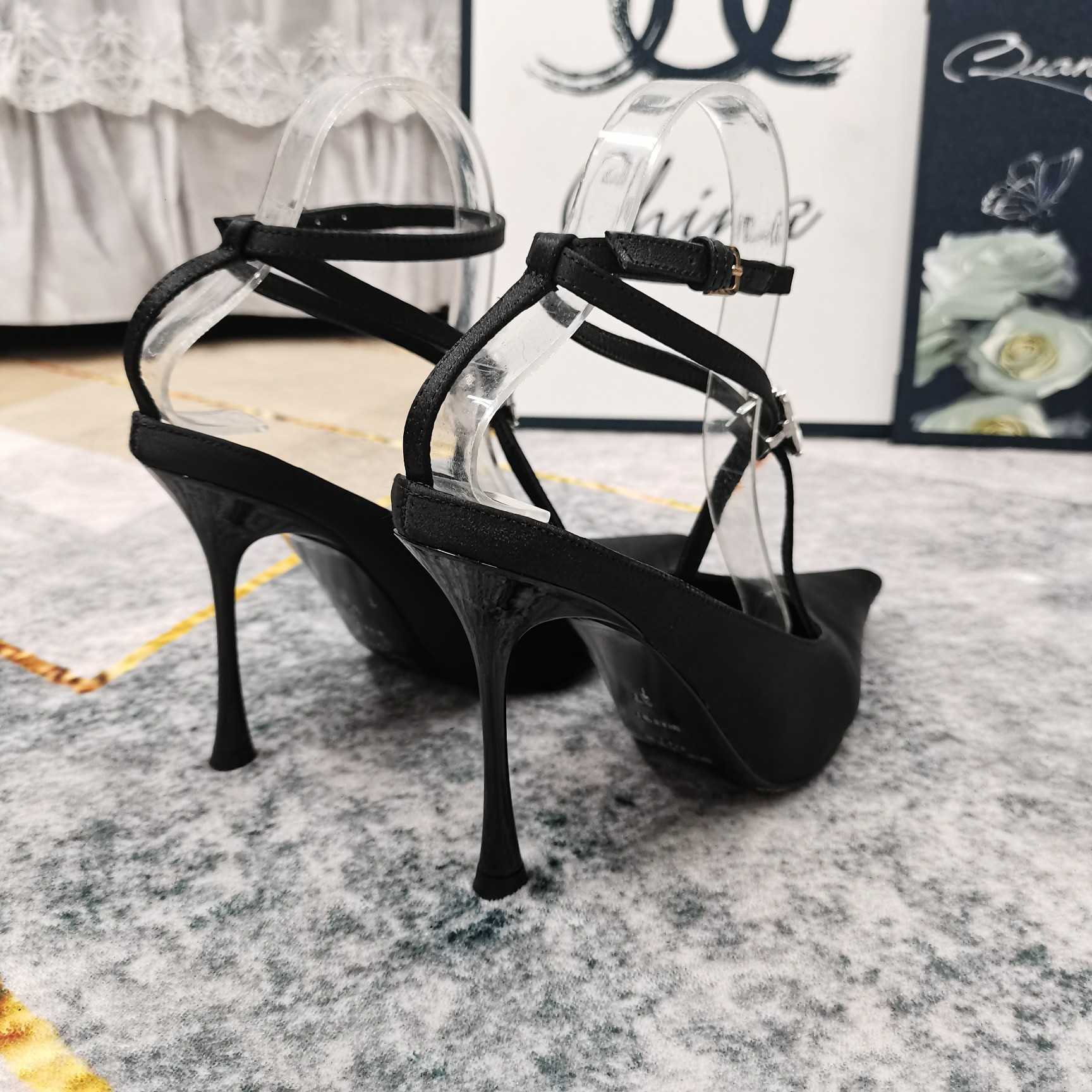 Saint Laurent Harlow Pumps In Satin Crepe And Crystals - PerfectKickZ
