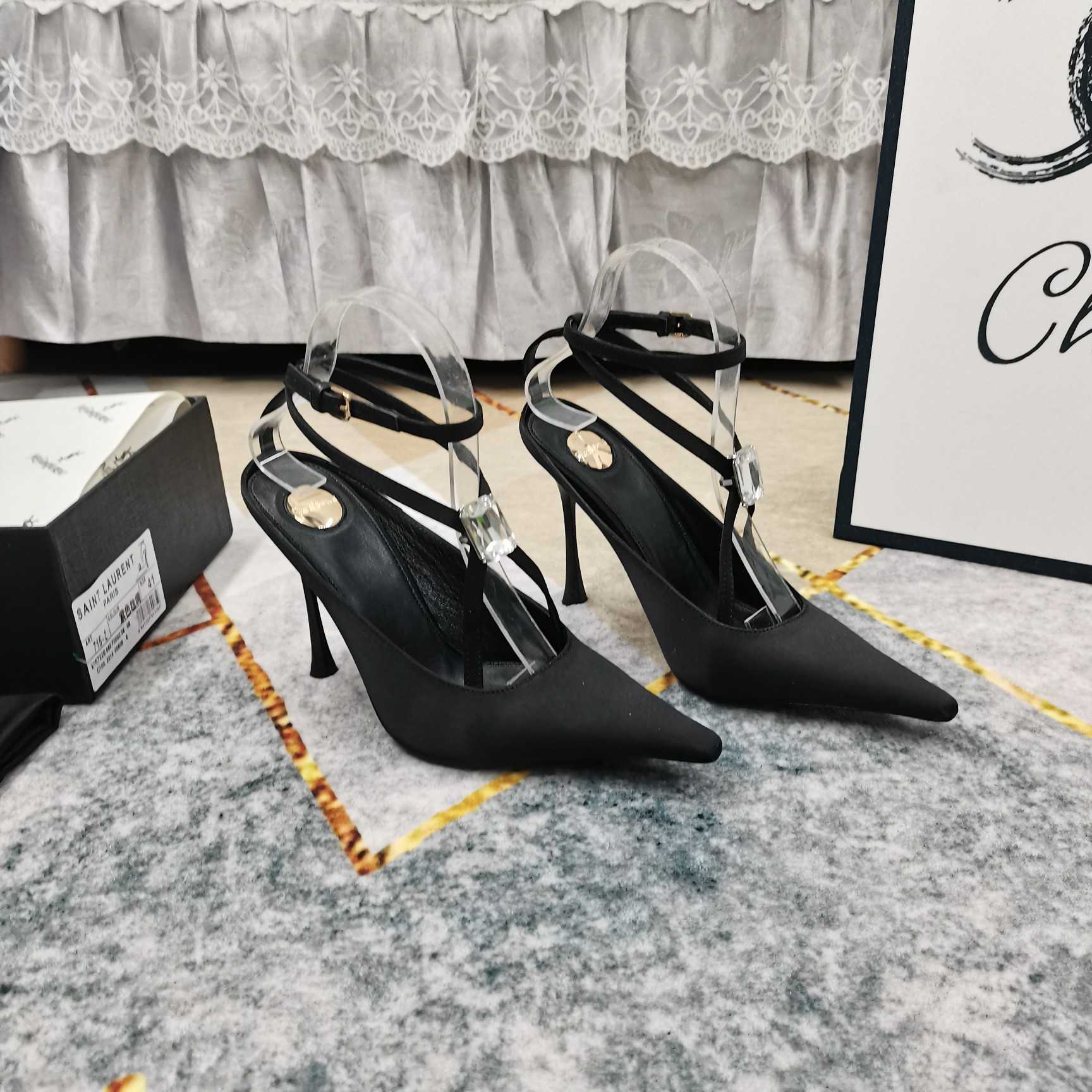 Saint Laurent Harlow Pumps In Satin Crepe And Crystals - PerfectKickZ