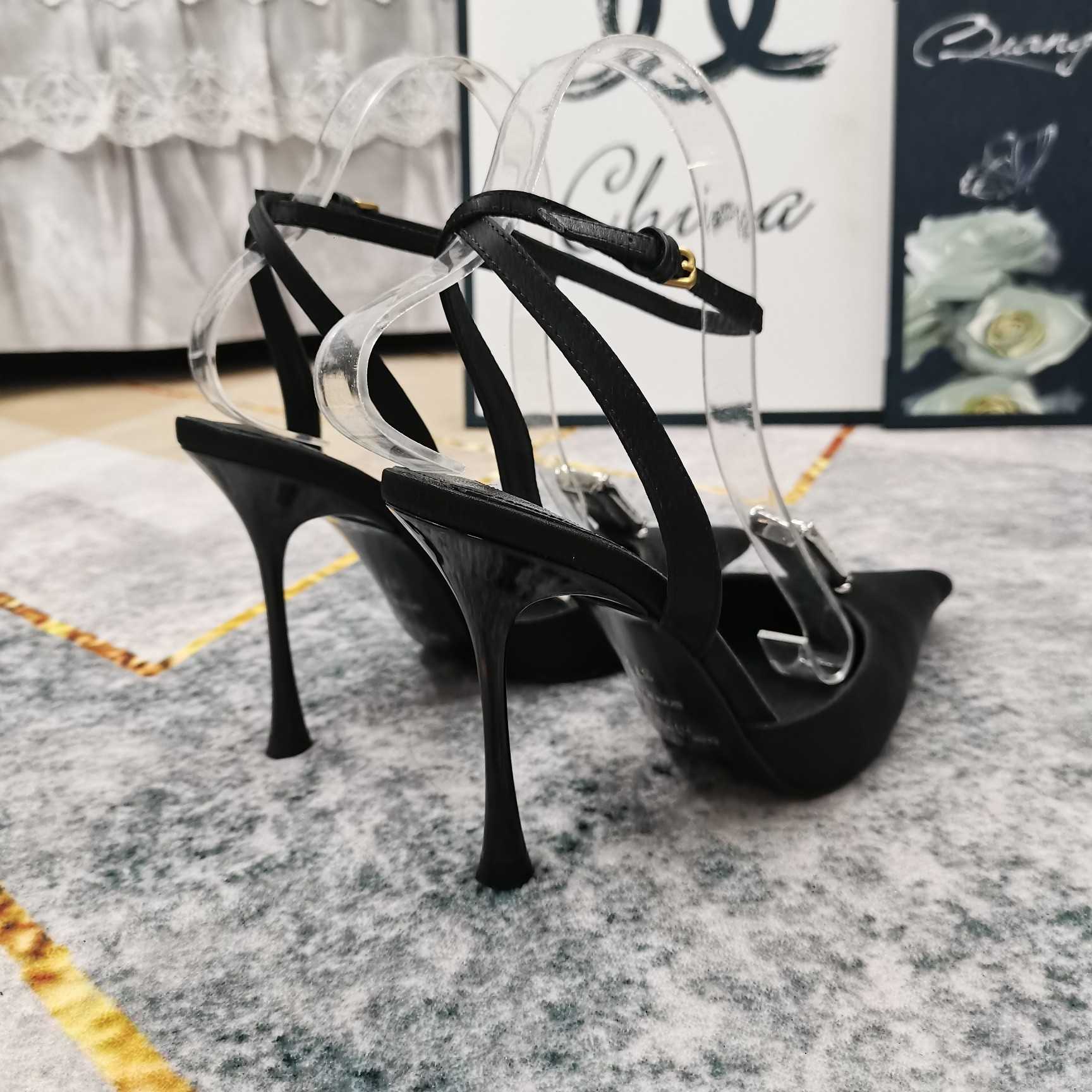 Saint Laurent Harlow Pumps In Satin Crepe And Crystals - PerfectKickZ