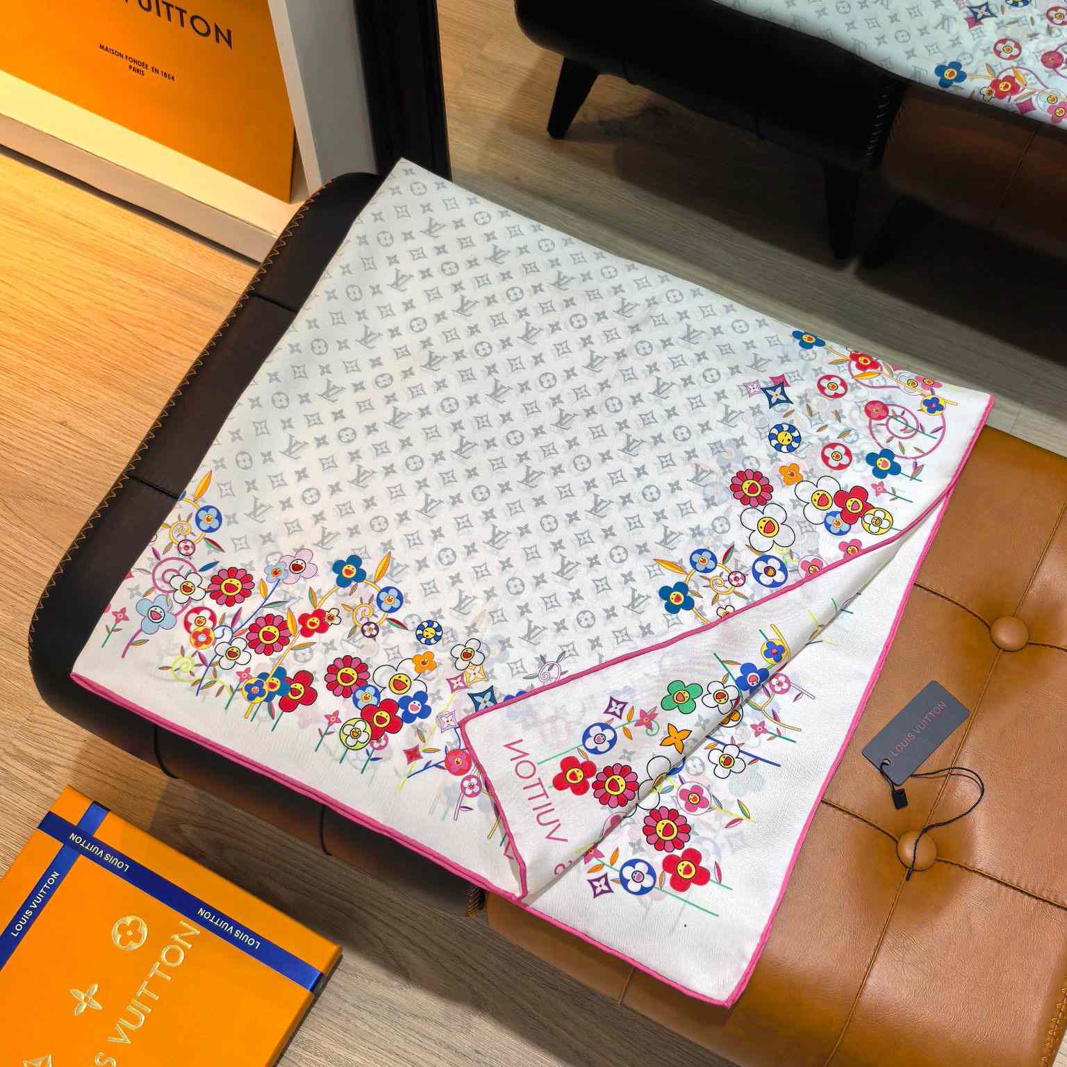 Louis Vuitton LV x TM Monogram Superflat Flowers Square 90   M96263 - PerfectKickZ