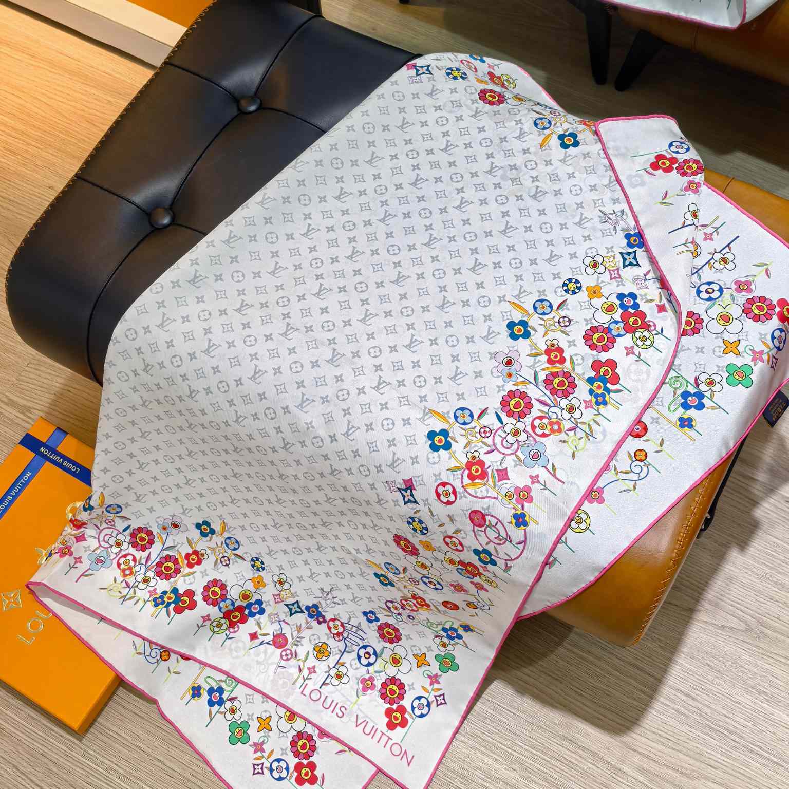Louis Vuitton LV x TM Monogram Superflat Flowers Square 90   M96263 - PerfectKickZ