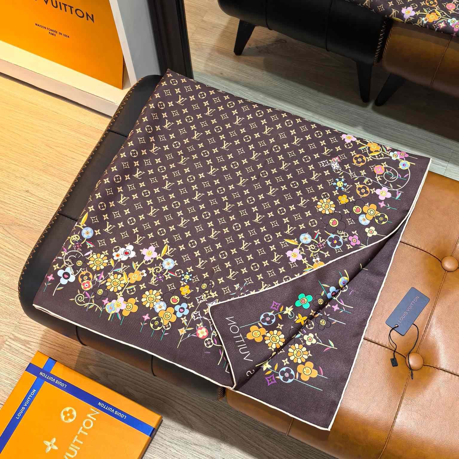 Louis Vuitton LV x TM Monogram Superflat Flowers Square 90    - PerfectKickZ