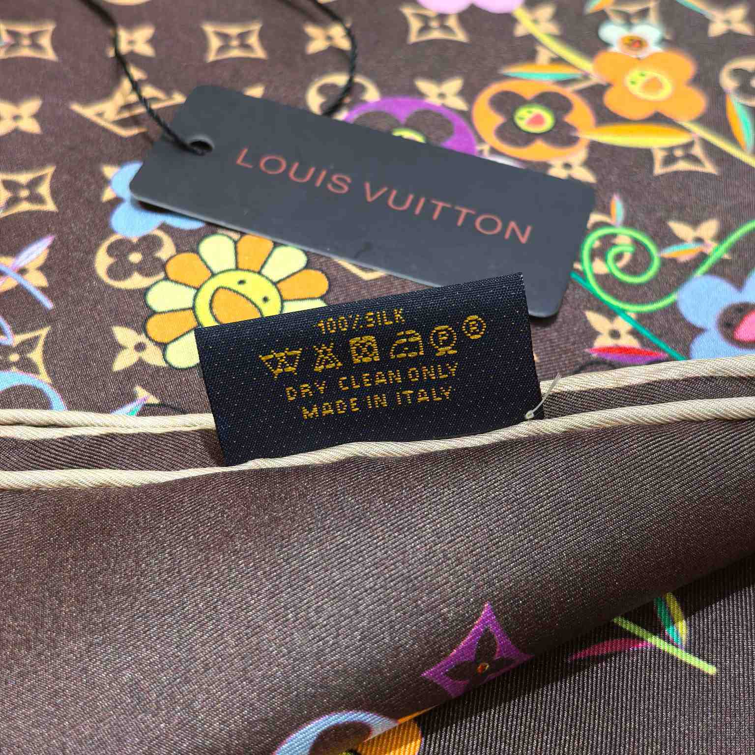 Louis Vuitton LV x TM Monogram Superflat Flowers Square 90    - PerfectKickZ