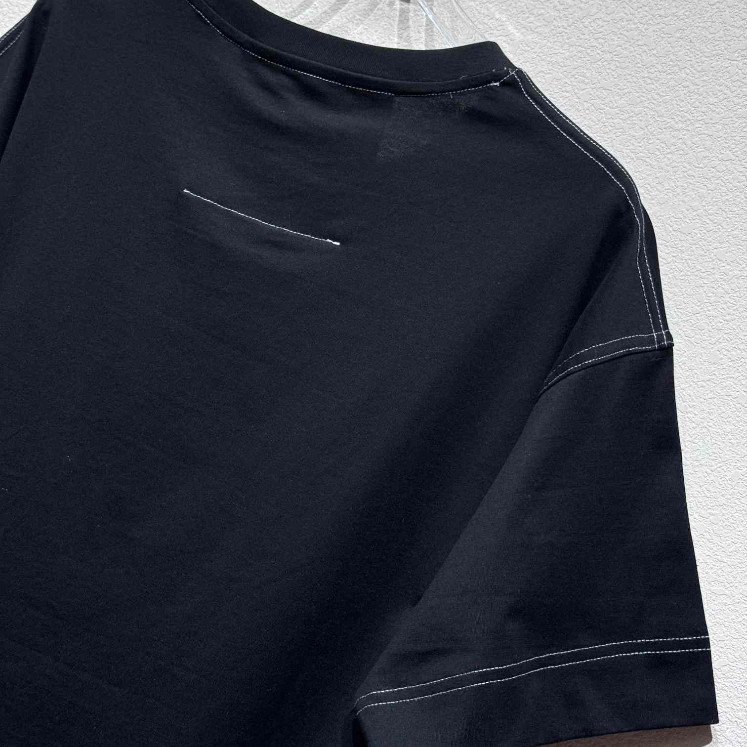 Givenchy 4G T-shirt In Cotton - PerfectKickZ