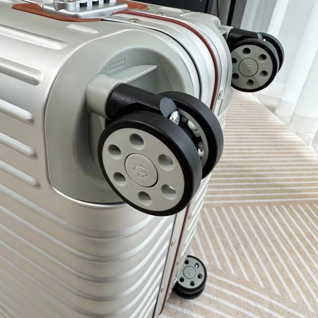Rimowa Luggage    - PerfectKickZ