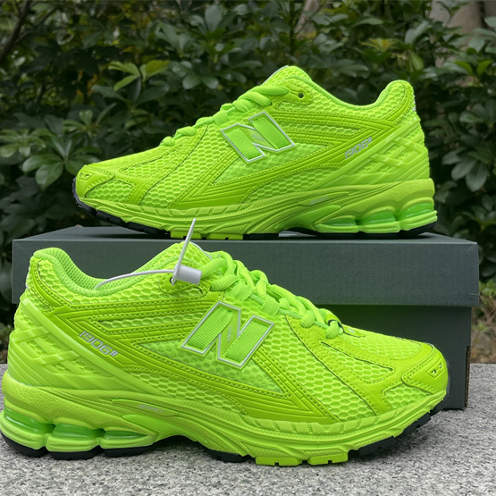 New Balance NB 1906R Sneakers      M1906RAA - PerfectKickZ