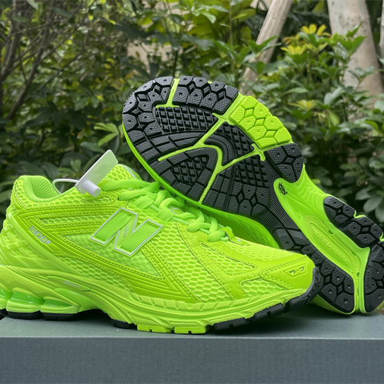 New Balance NB 1906R Sneakers      M1906RAA - PerfectKickZ
